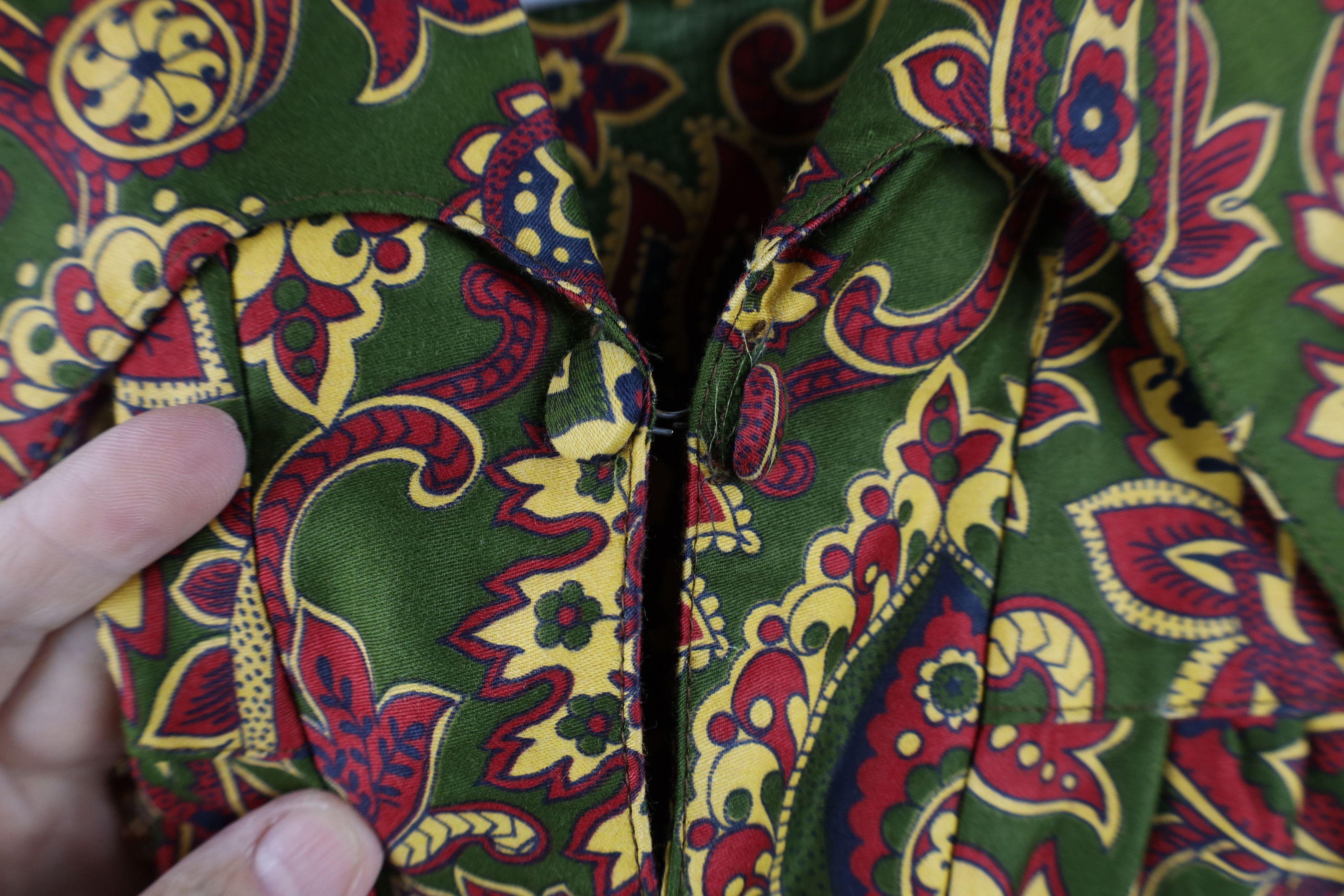 Vintage Vintage 40s Streetwear Paisley Dagger Collar Polo Shirt USA Size US XL / EU 56 / 4 - 4 Thumbnail