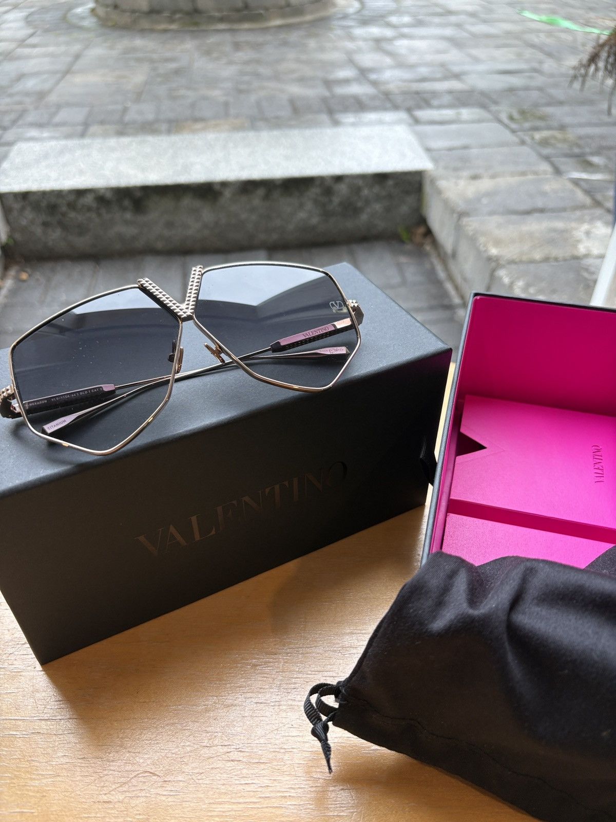 Valentino Valentino Statement Sunglasses Size ONE SIZE - 8 Thumbnail