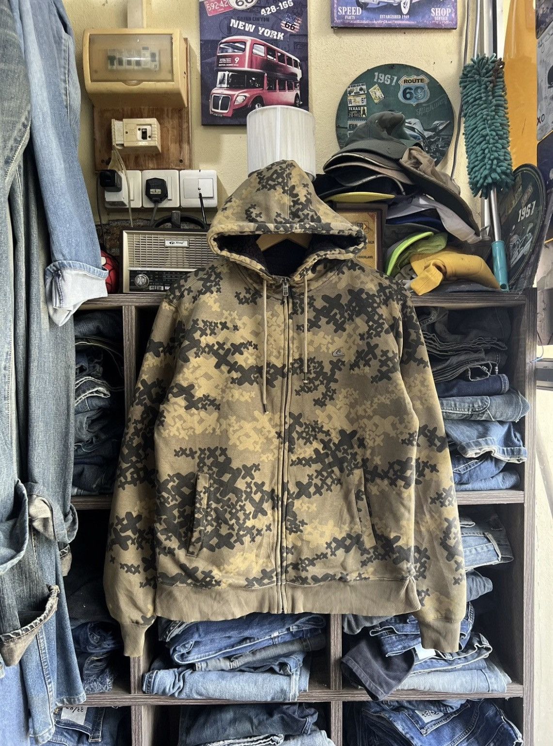 Quiksilver 🔥Quiksilver Camo Deep Pile Sherpa Zipper Hoodie Size US M / EU 48-50 / 2 - 2 Thumbnail