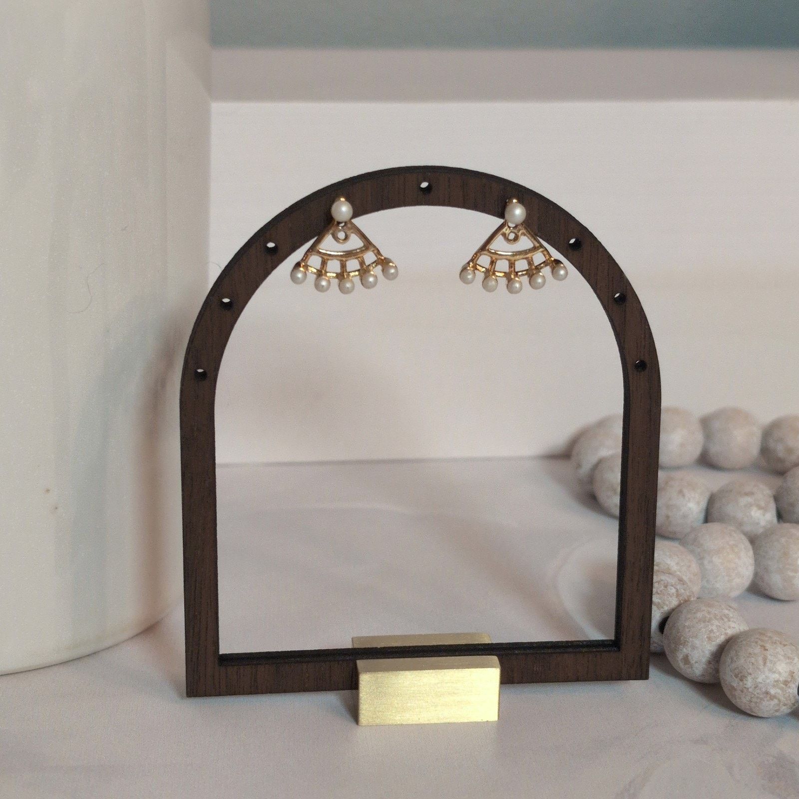 Other Dainty VTG Gold-Tone & Faux Pearl Fan-Shaped Jacket Earrings Size ONE SIZE - 1 Thumbnail