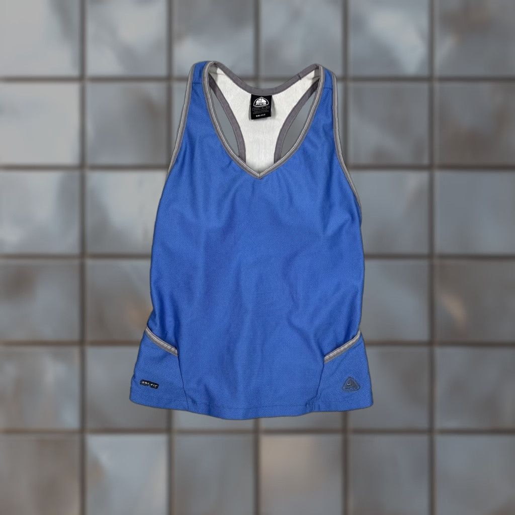 Nike VINTAGE Nike ACG Ladies Large Racerback Tank Top Side Pocket Shelf Bra Stretch Blue Shirt Womens Size L / US 10 / IT 46 - 1 Thumbnail
