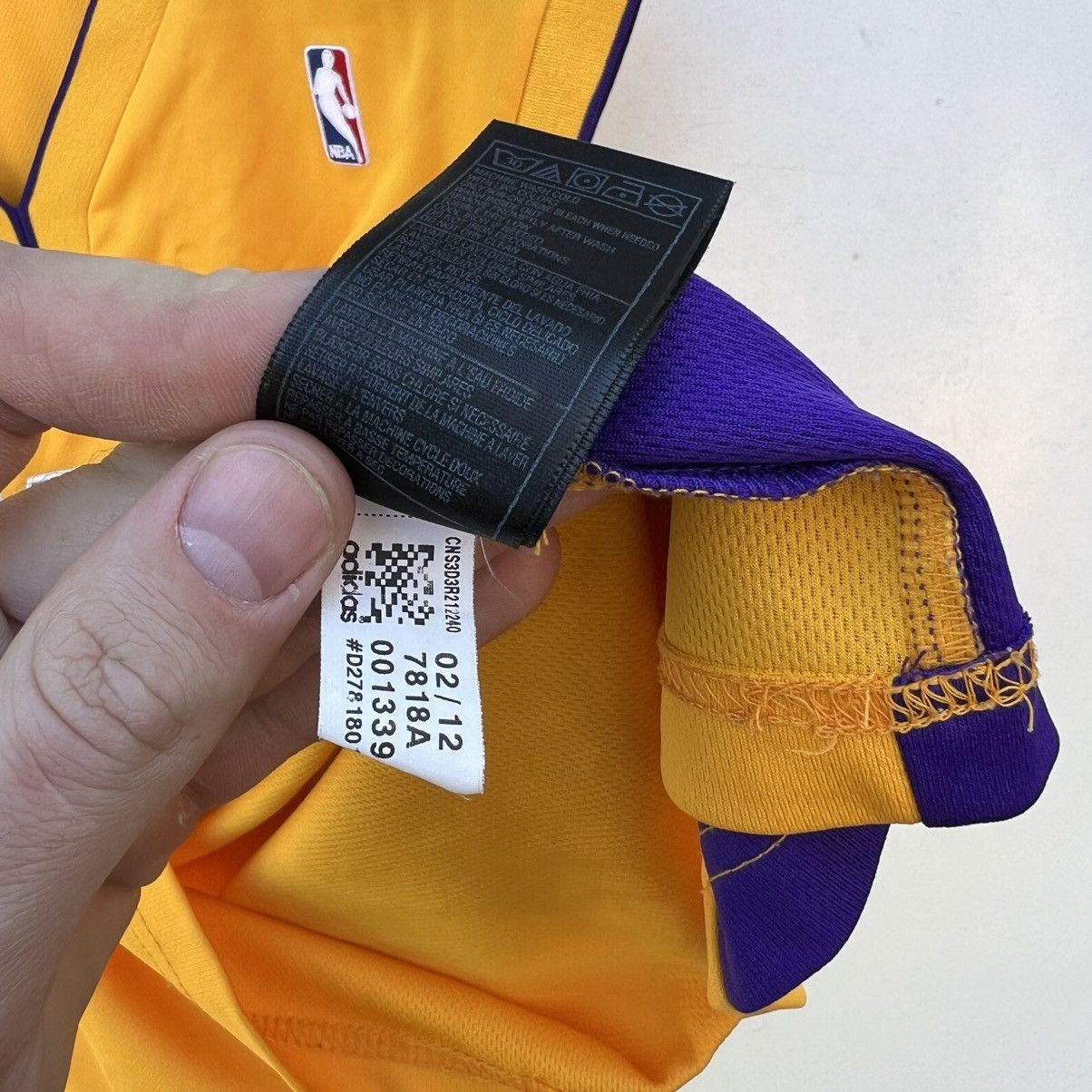 NBA 2012 NBA Adidas Los Angeles Lakers Kobe Bryant Jersey Size US L / EU 52-54 / 3 - 10 Thumbnail