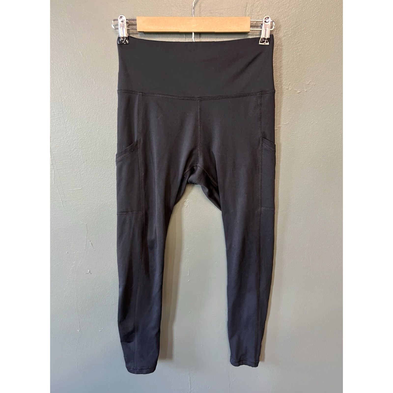 Vintage Aerie Womens Black Cropped Athletic Legging Pants M Regular Size Medium - Offline - Activewear Cropped Pants Womens Black Slim Fit Athletic Leggings Size 32" / US 10 / IT 46 - 2 Thumbnail