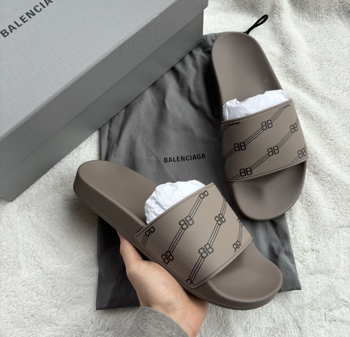 Balenciaga Balenciaga Beige Monogram BB Slides Size US 8 / EU 41 - 1 Thumbnail