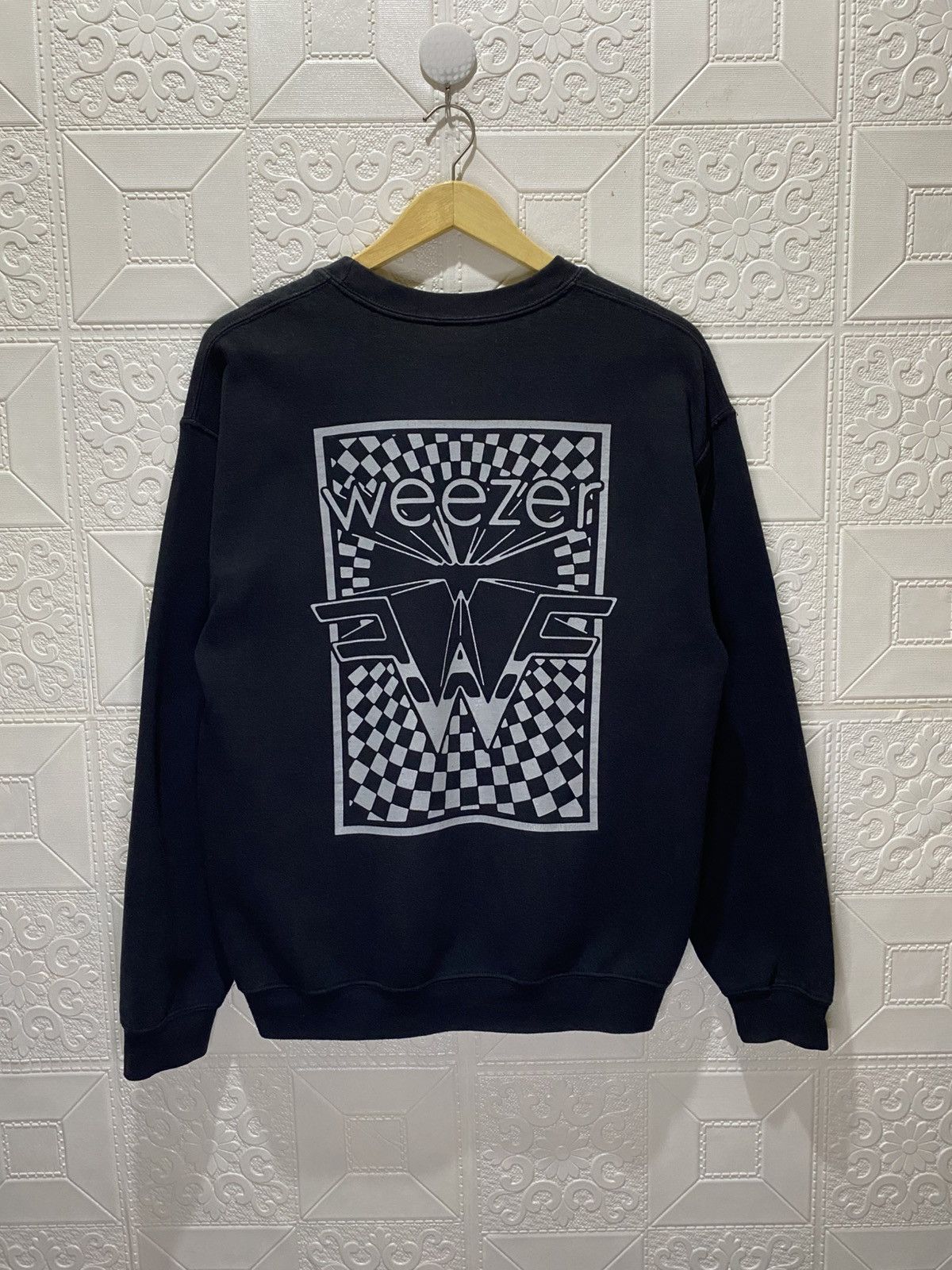 Band Tees × Vintage Vtg Weezer Flying W Sweatshirts Size US M / EU 48-50 / 2 - 3 Thumbnail
