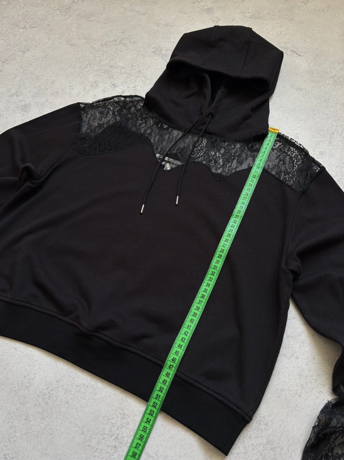 McQ Alexander McQueen McQ Alexander McQueen Cropped Hoodie with Lace Panels Size S Size S / US 4 / IT 40 - 13 Thumbnail
