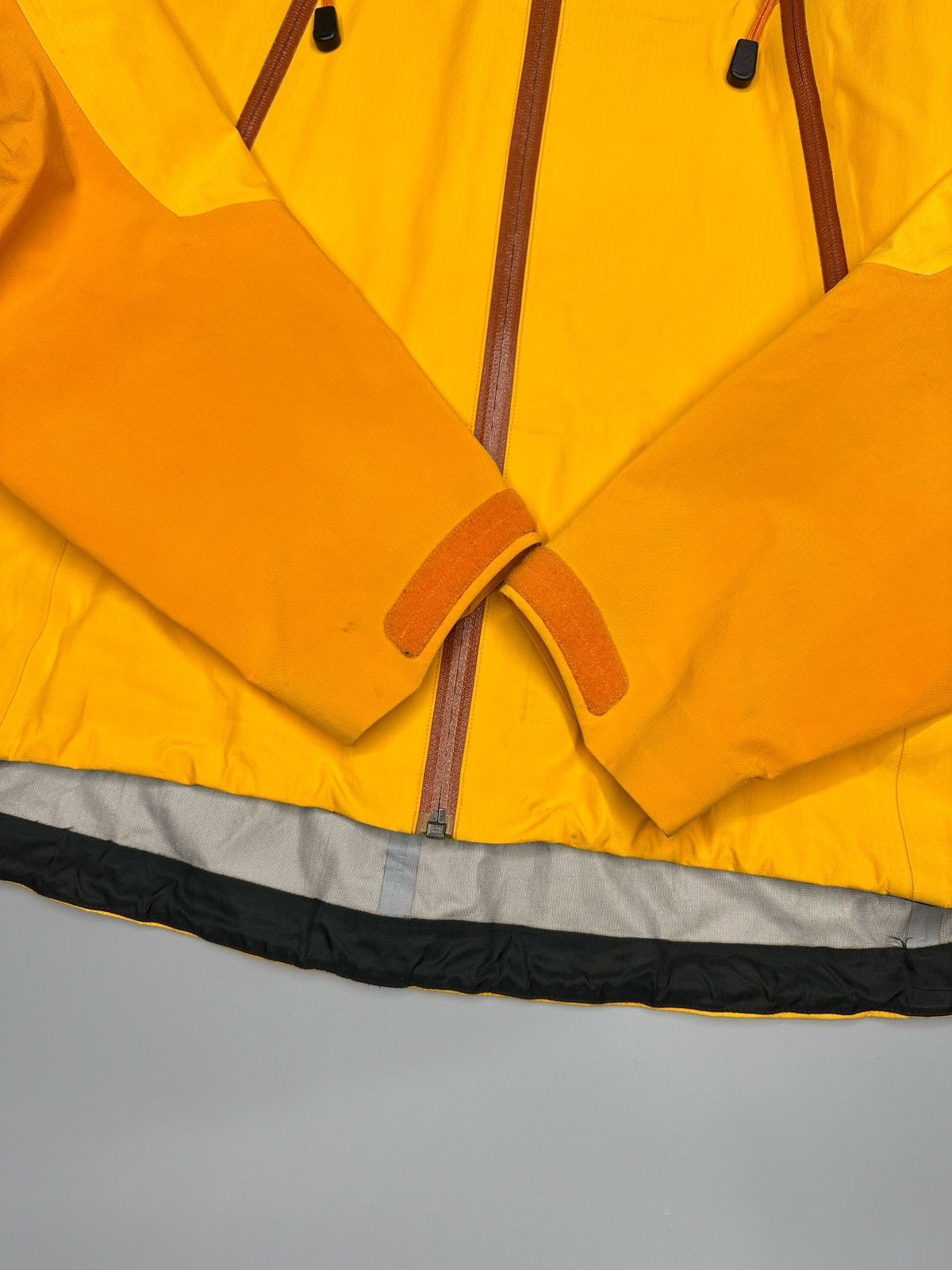 Arc'teryx Arc’teryx Orange Gore-Tex Jacket Gorpcore Outdoor Size L / US 10 / IT 46 - 8 Thumbnail