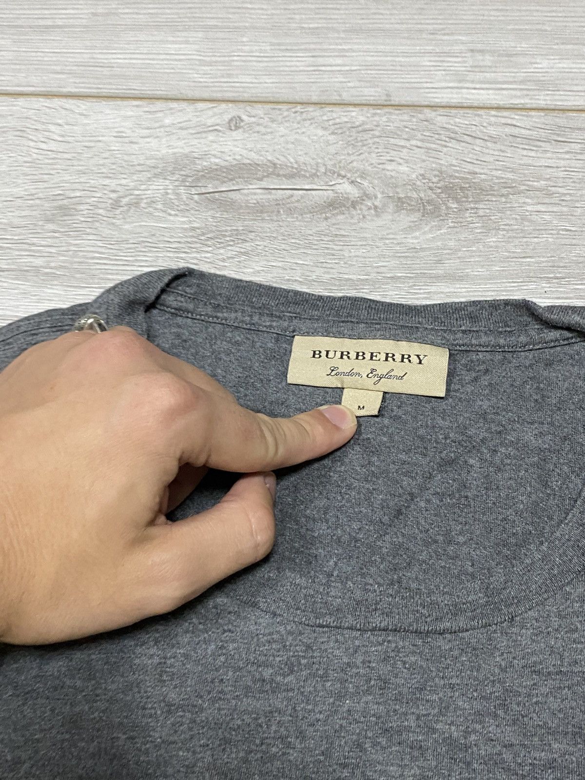 Burberry Burberry London England Fox like Naruto monster Nine-tailed Size US M / EU 48-50 / 2 - 4 Thumbnail