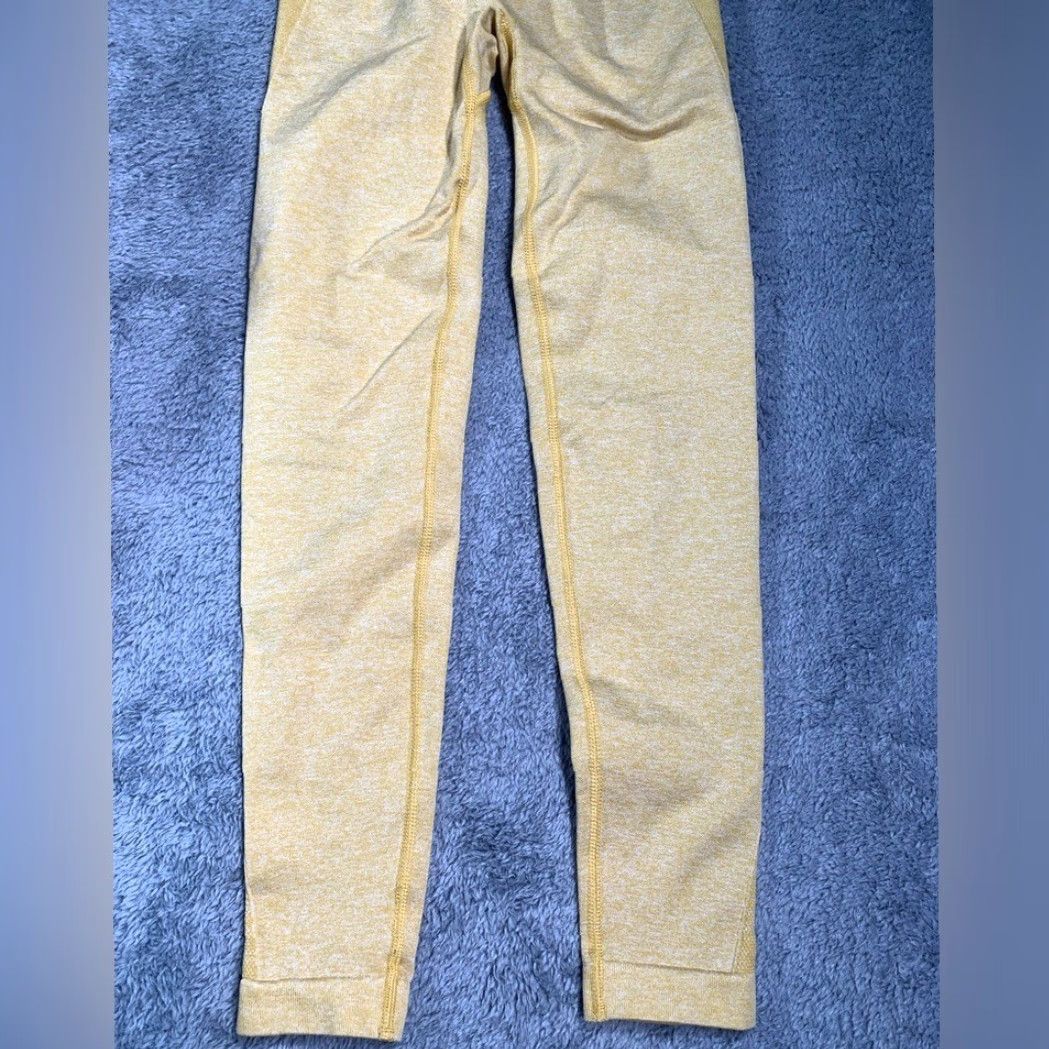 Gymshark Gymshark Yellow Leggings Women XS Regular Ankle Color Yellow Size XS Gymshark Leggings Womens Ankle Fit Size 26" / US 2 / IT 38 - 2 Thumbnail