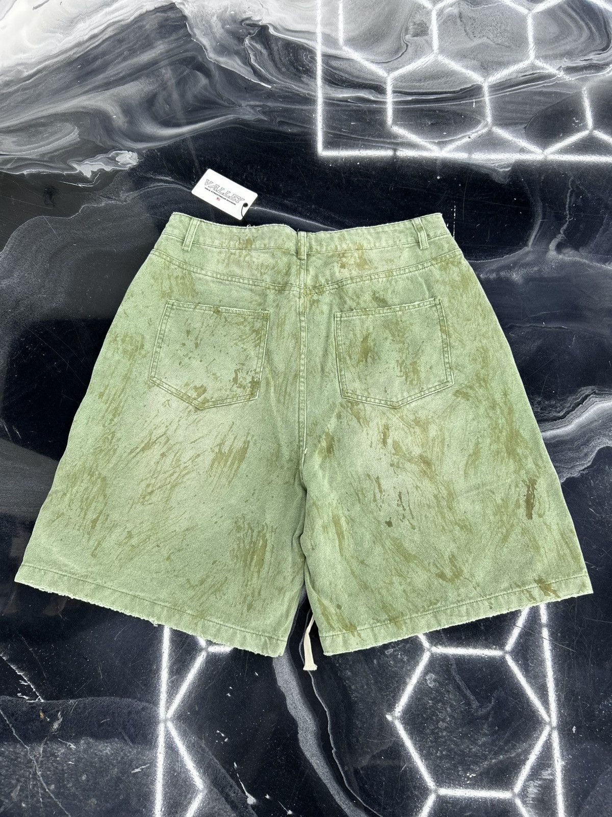 Vale Vale Green Skittle Jean Shorts Size 30 Size US 30 / EU 46 - 2 Thumbnail