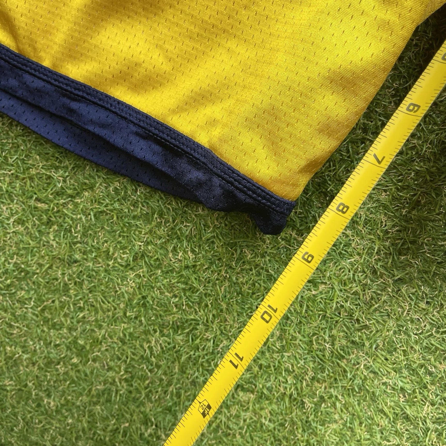 Adidas VINTAGE adidas Michigan Wolverines Shorts Mens XL Team Issued Basketball Y2K Yellow - 84 characters Size US 36 / EU 52 - 4 Thumbnail