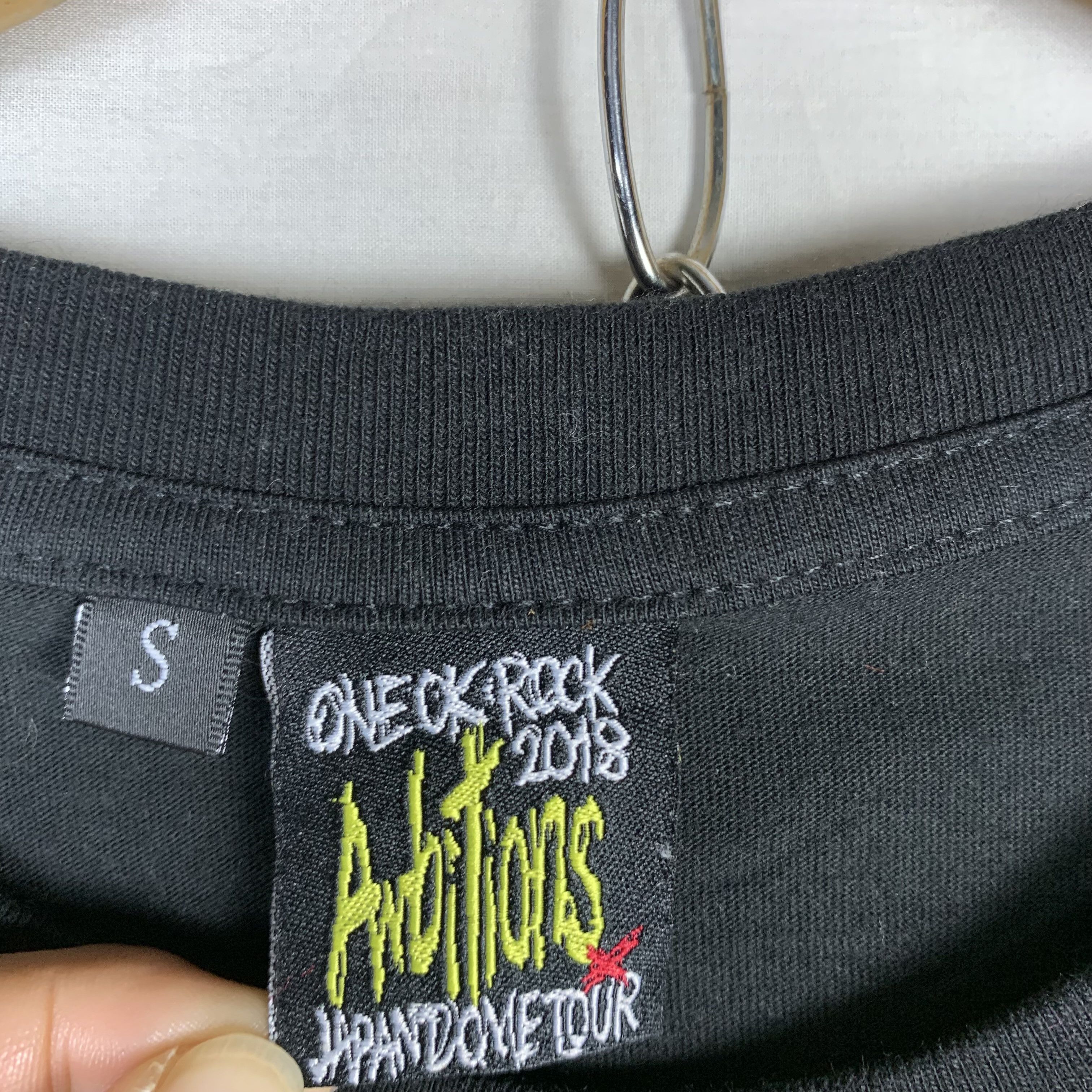 Band Tees ONE OK ROCK Ambitions Tour 2018 Tshirt Size US S / EU 44-46 / 1 - 6 Thumbnail