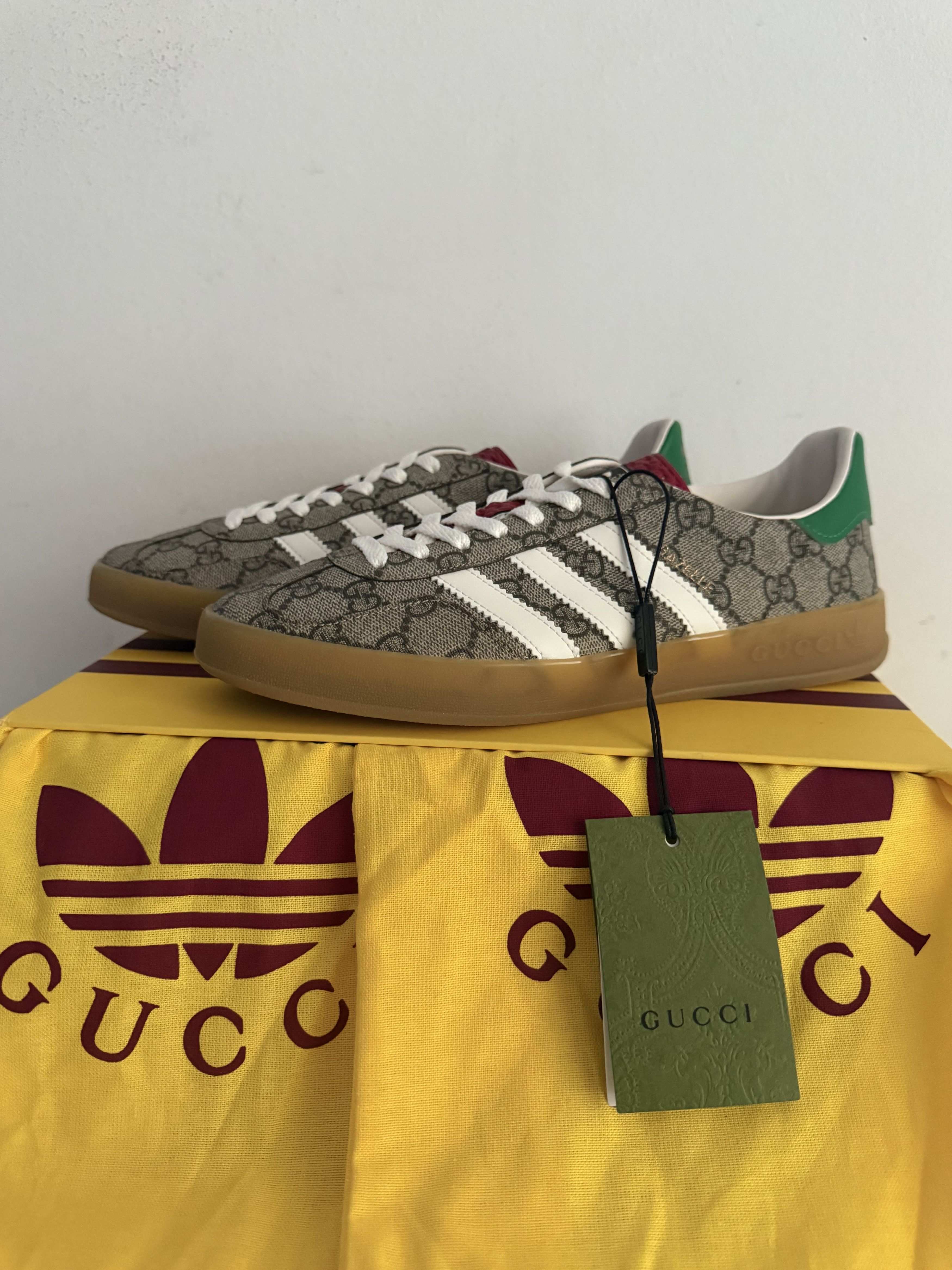 Gucci Gucci x Adidas Gazzelle GG Supreme Size US 9 / EU 42 - 1 Thumbnail