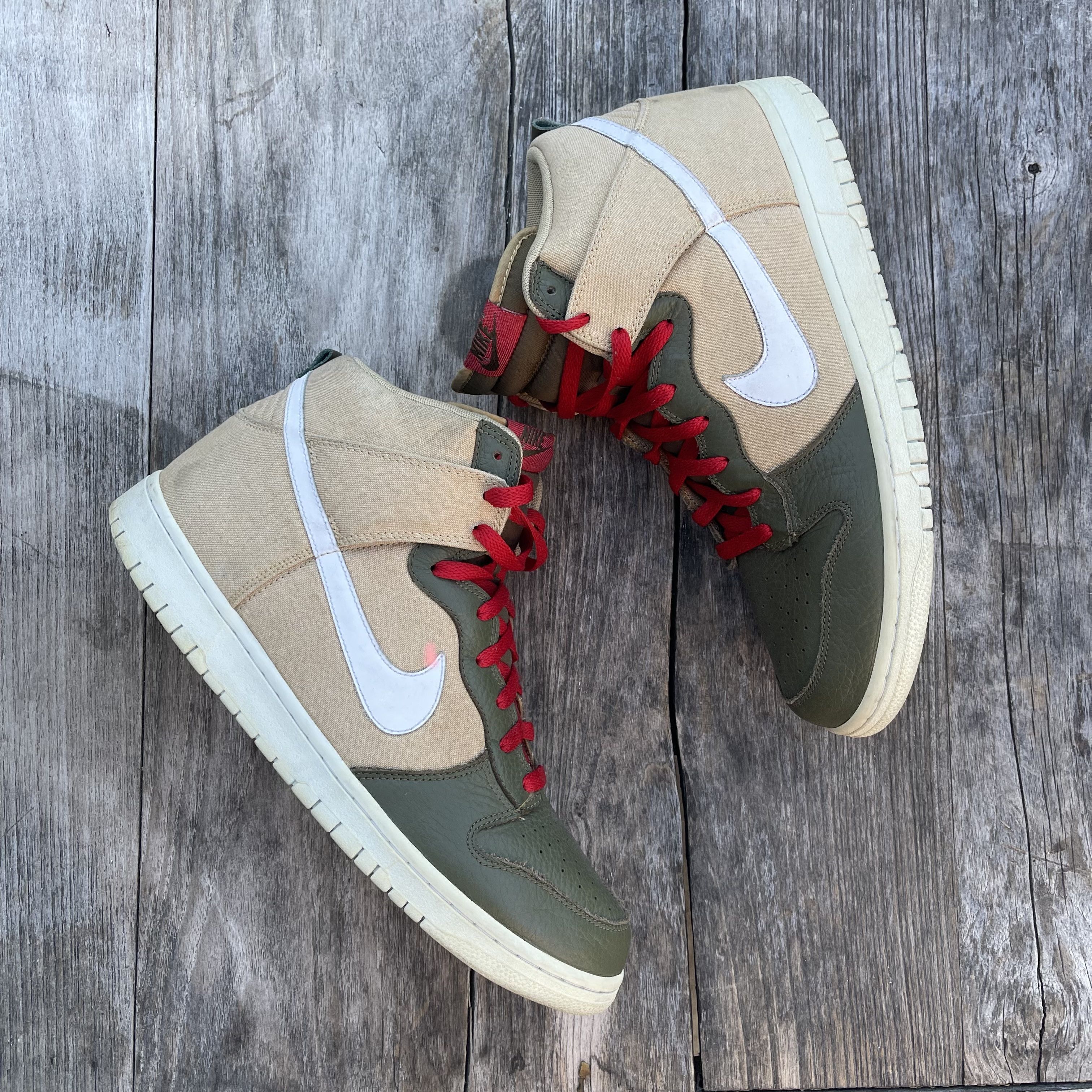 2011 Nike Dunk Jersey Gold Iguana Green Sneakers