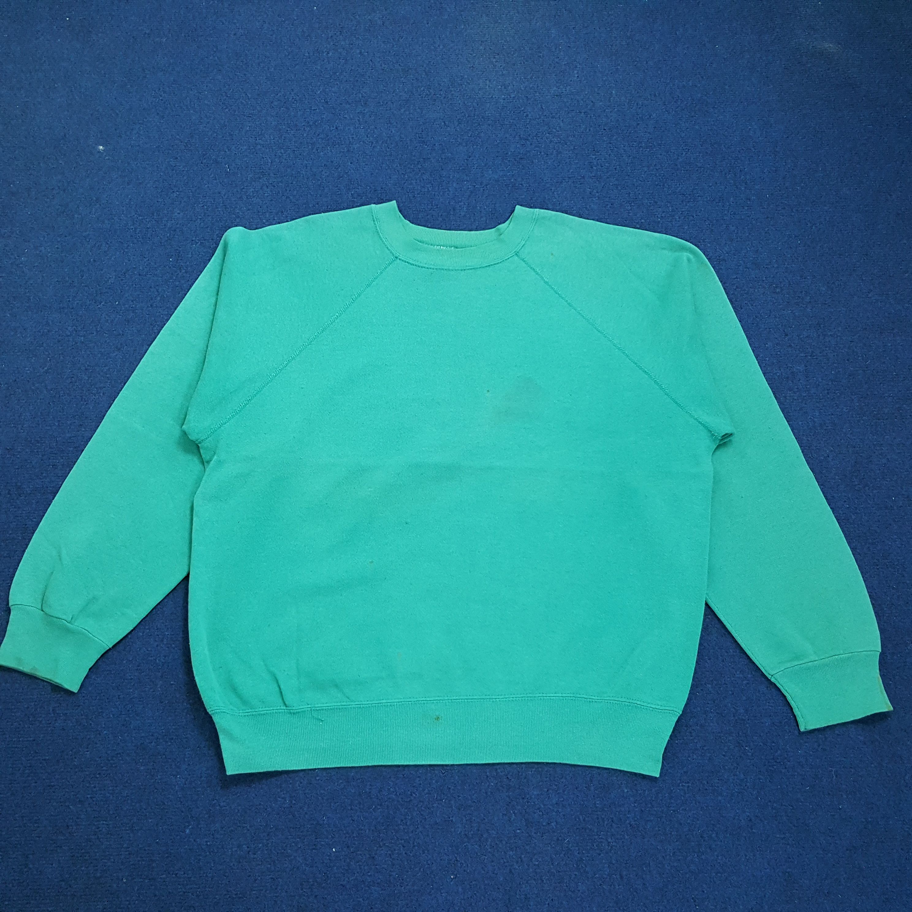 Vintage Vintage Tultex Plain Winter Sweatshirts Size US XL / EU 56 / 4 - 1 Thumbnail