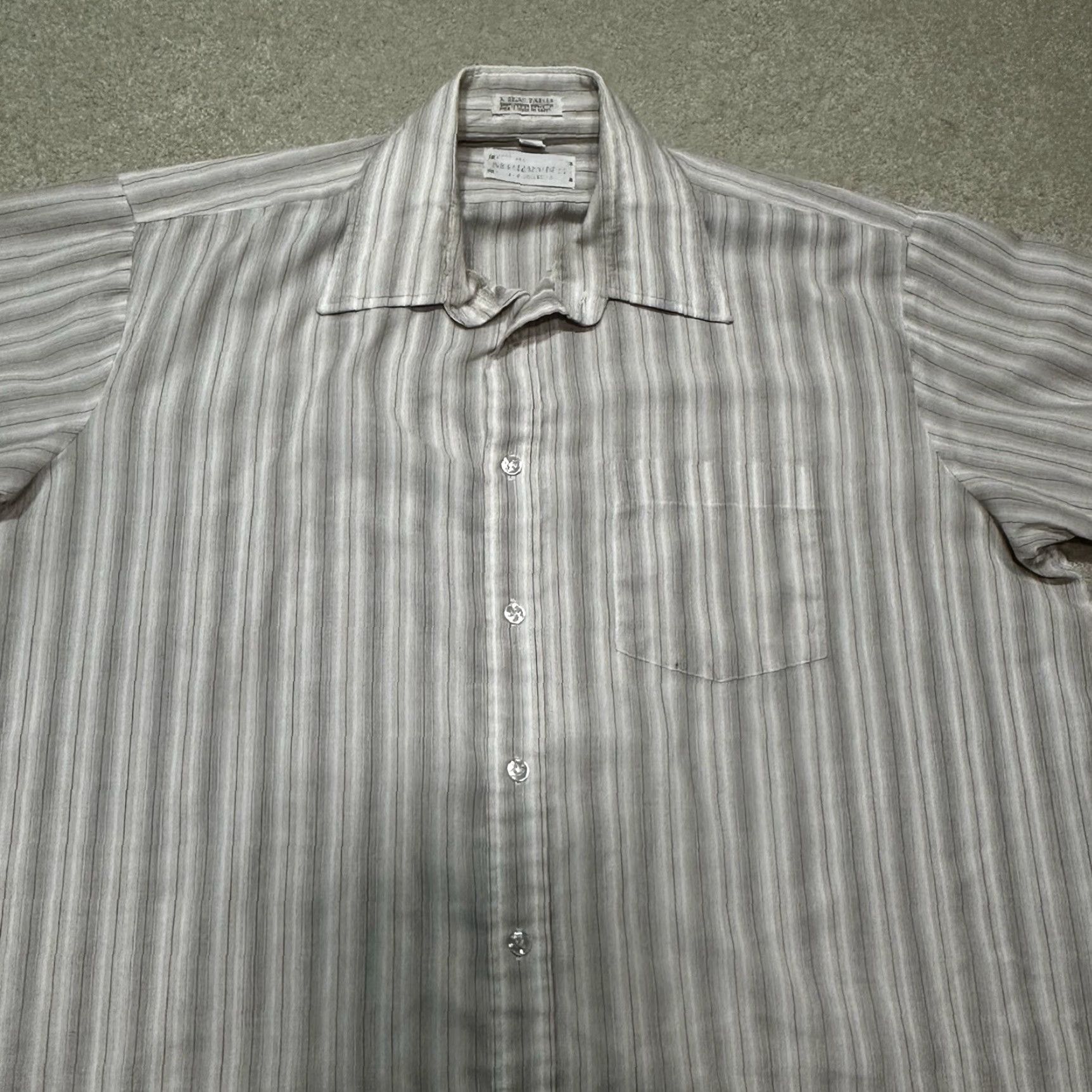 Vintage VINTAGE Mervyns Button Up Shirt Mens 16 1/2 Large Beige Striped Shirt L Beige 1980s Mens Size US L / EU 52-54 / 3 - 3 Thumbnail