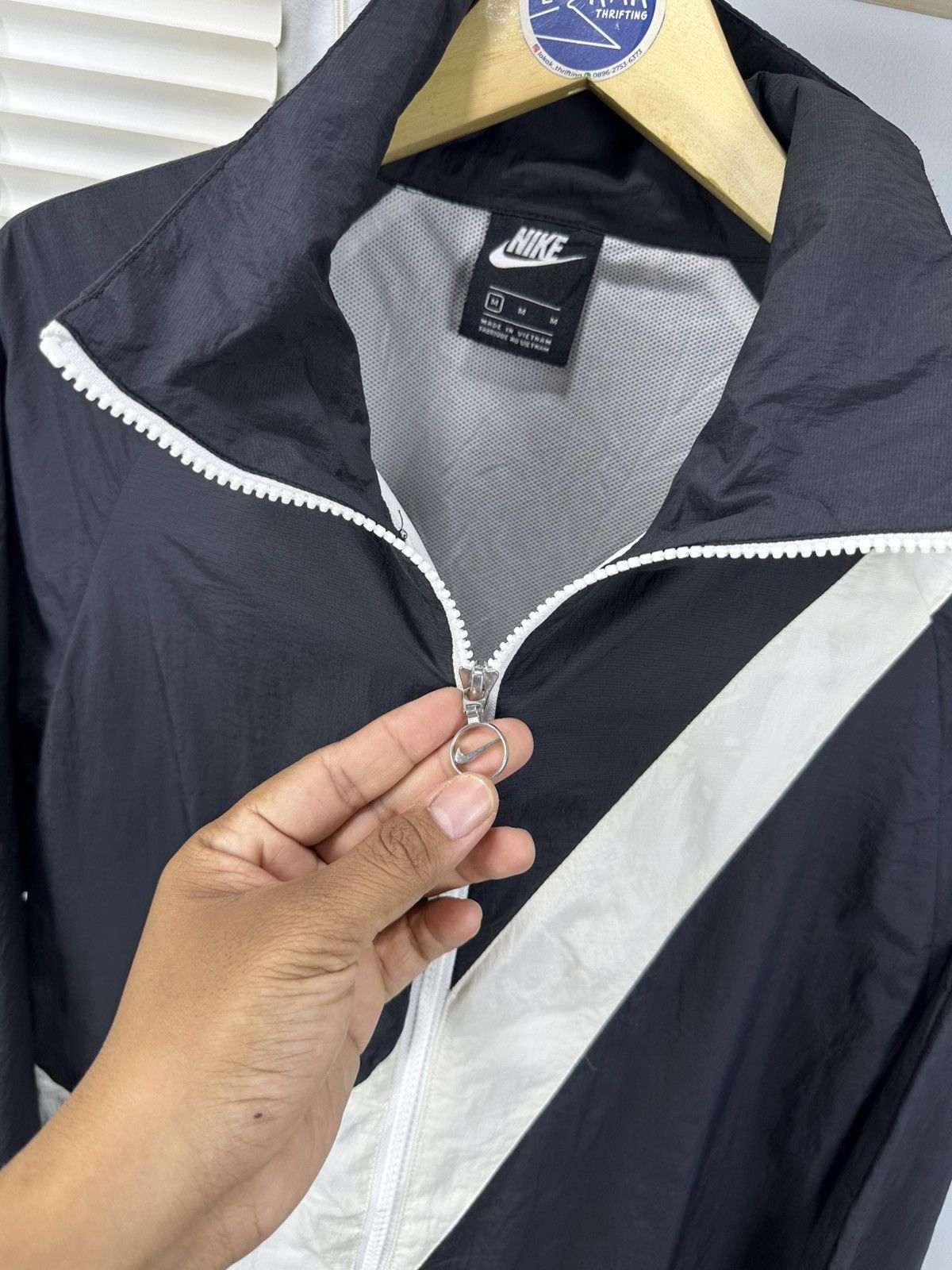 Nike NIKE SWOOSH WINDBREAKER Size US XL / EU 56 / 4 - 4 Thumbnail