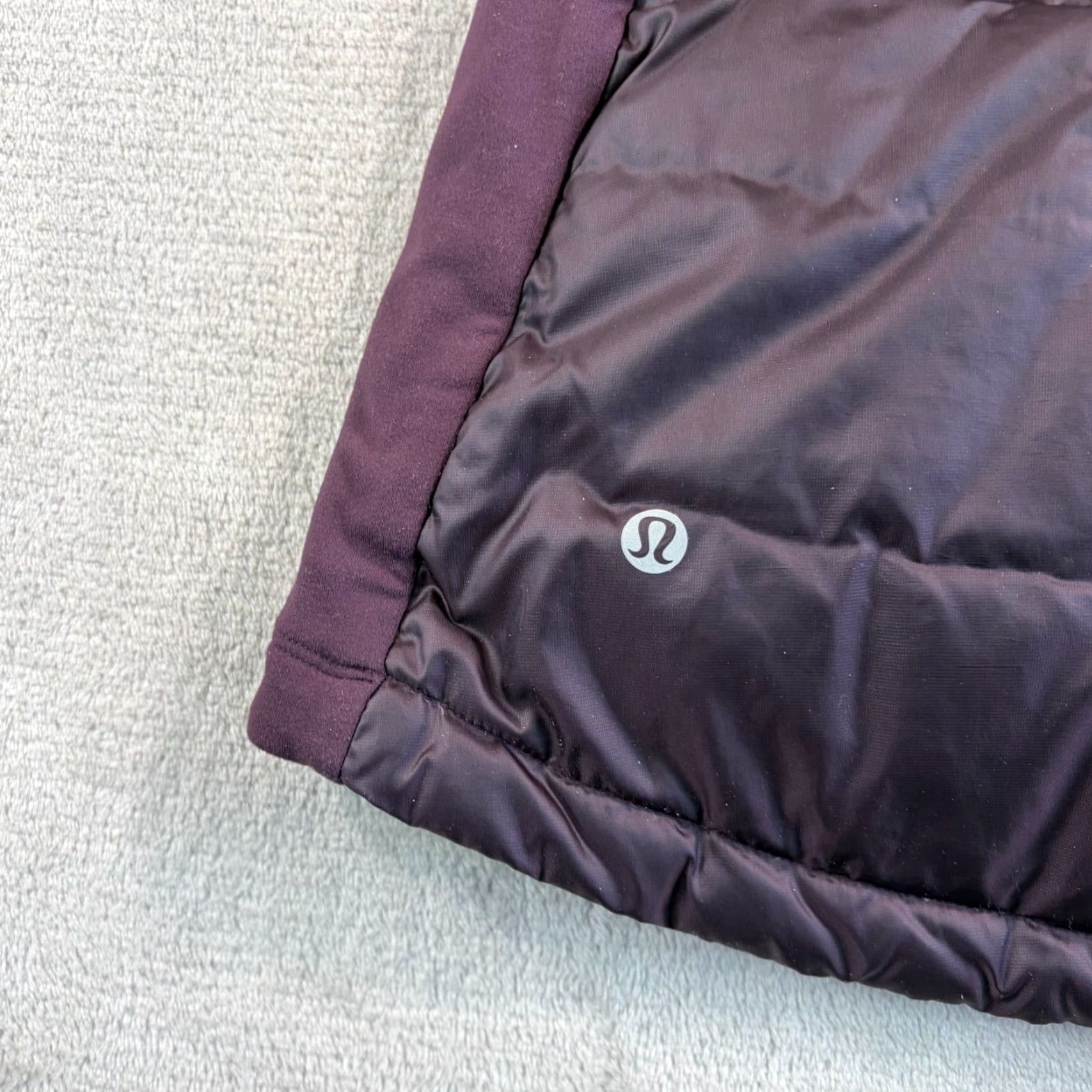Lululemon Lululemon Vest Women 6 Plum Puffer Down Nylon Zip Pockets Purple Solid Winter Fall Spring Size M / US 6-8 / IT 42-44 - 4 Thumbnail