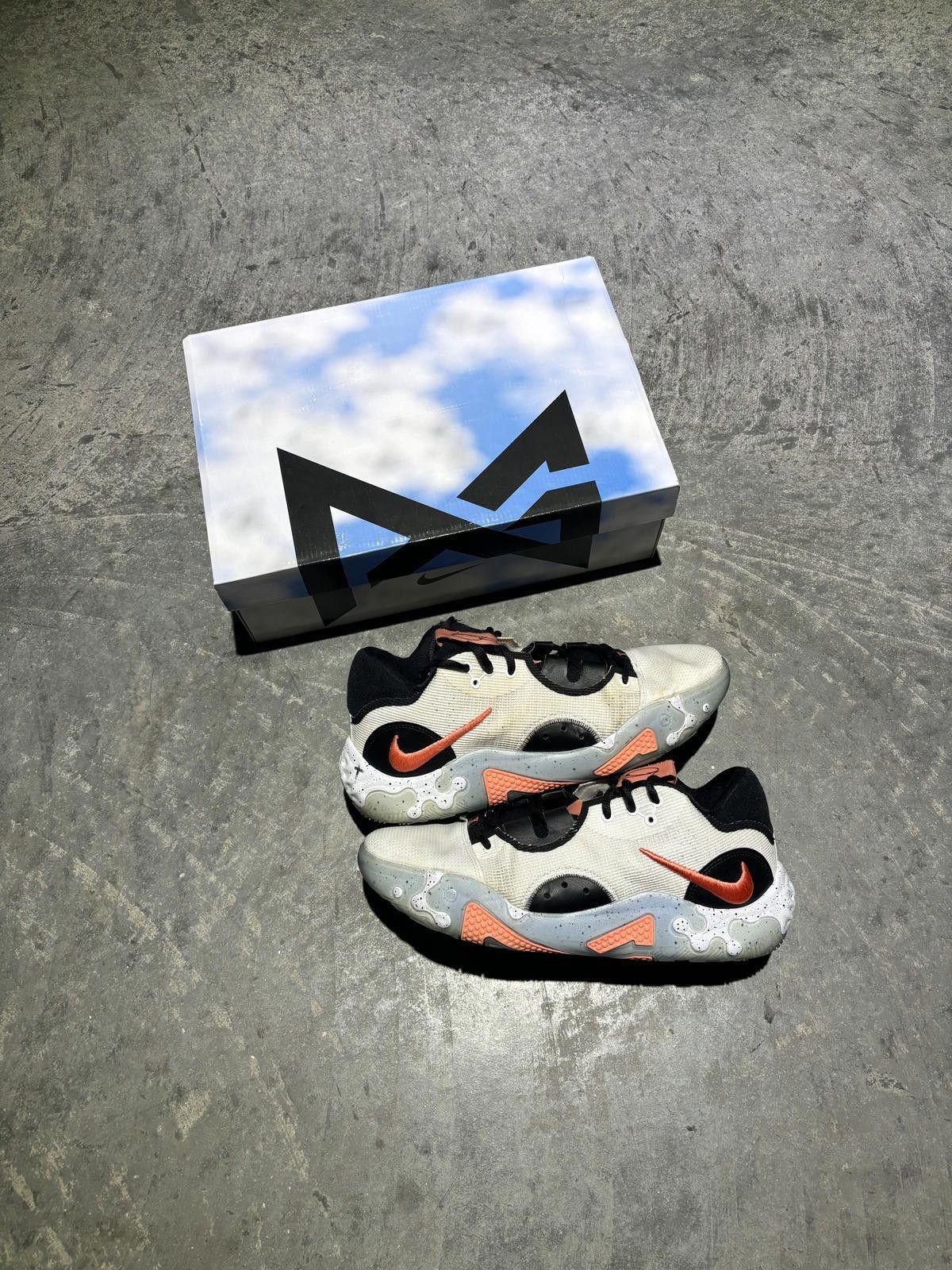 Nike Nike PG 6 “Fluoro” Size US 10 / EU 43 - 2 Thumbnail