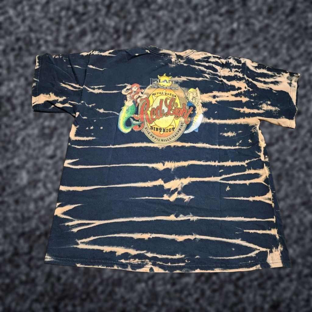 Gildan VINTAGE Gildan Mens XL T-Shirt Black Bleach Light District Outer Banks NC Distressed Short Sleeve Crew Neck Size US XL / EU 56 / 4 - 1 Thumbnail