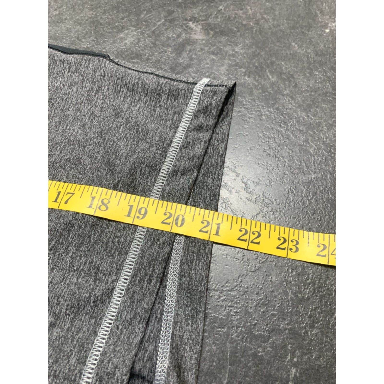Under Armour VINTAGE Under Armour Men's Large Basketball Athletic Shorts Gray Men's Athletic Shorts Size US 33 - 5 Thumbnail