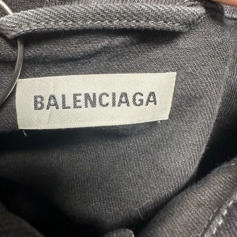Balenciaga Balenciaga size 38 Wash jeans's back is full of LOGO coats Size M / US 6-8 / IT 42-44 - 3 Thumbnail