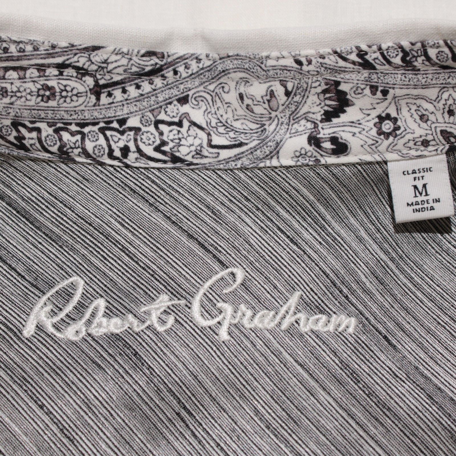 Robert Graham Robert Graham New with tags Shirt Size M US In White Size US M / EU 48-50 / 2 - 3 Thumbnail