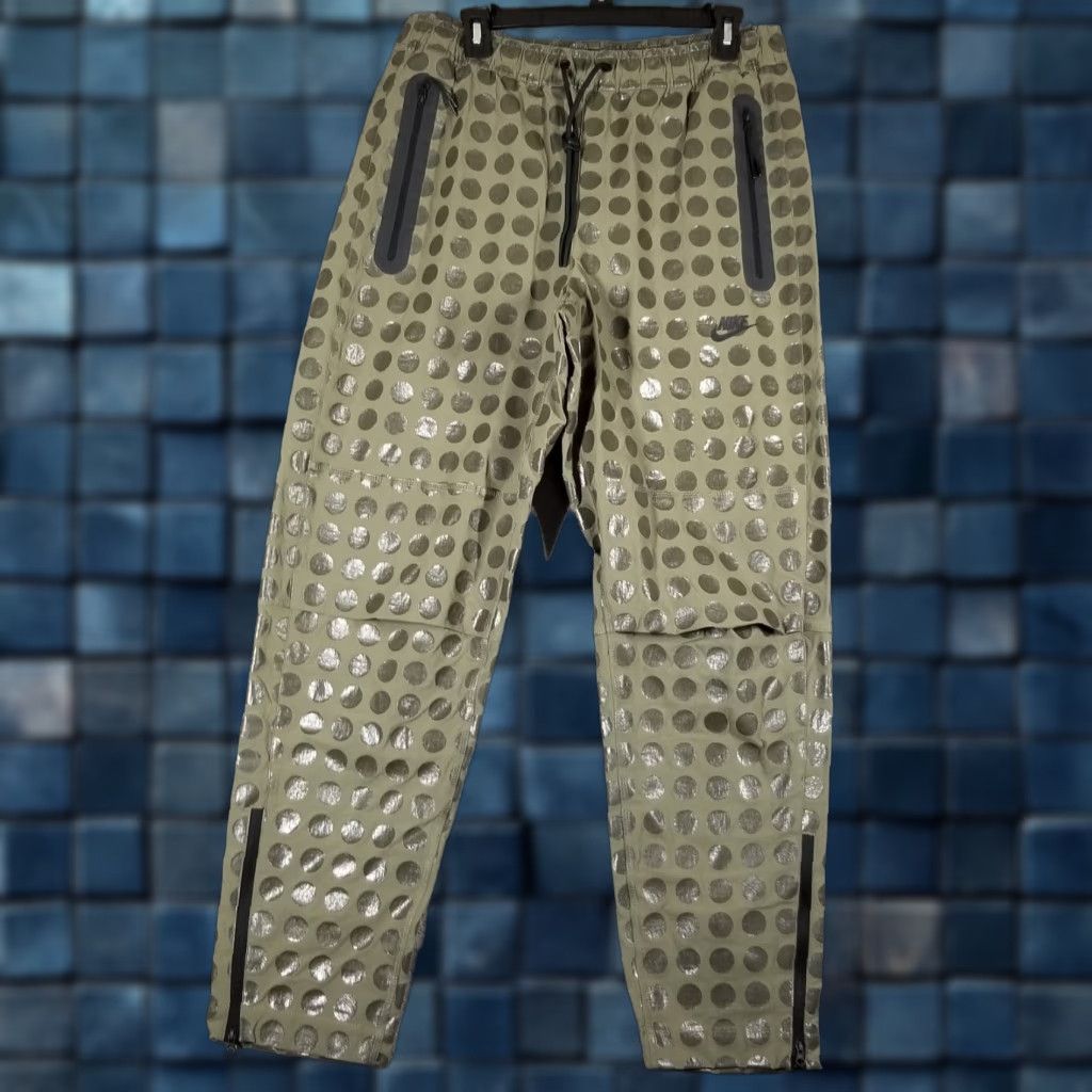 Nike Nike Tech Woven Jogger Pants Medium Unreleased Sample Green Black Dots HQ0197 Size US 31 - 1 Thumbnail