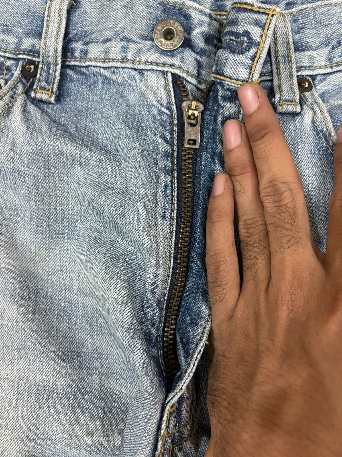 Levi's Vintage 90s Levi’s 503 Faded Wash Distressed Baggy Jeans Size US 32 / EU 48 - 3 Thumbnail