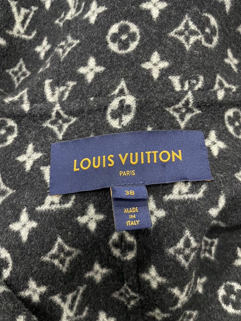 Louis Vuitton Louis Vuitton Black hooded coat with full of old flowers c Size XS / US 0-2 / IT 36-38 - 4 Thumbnail