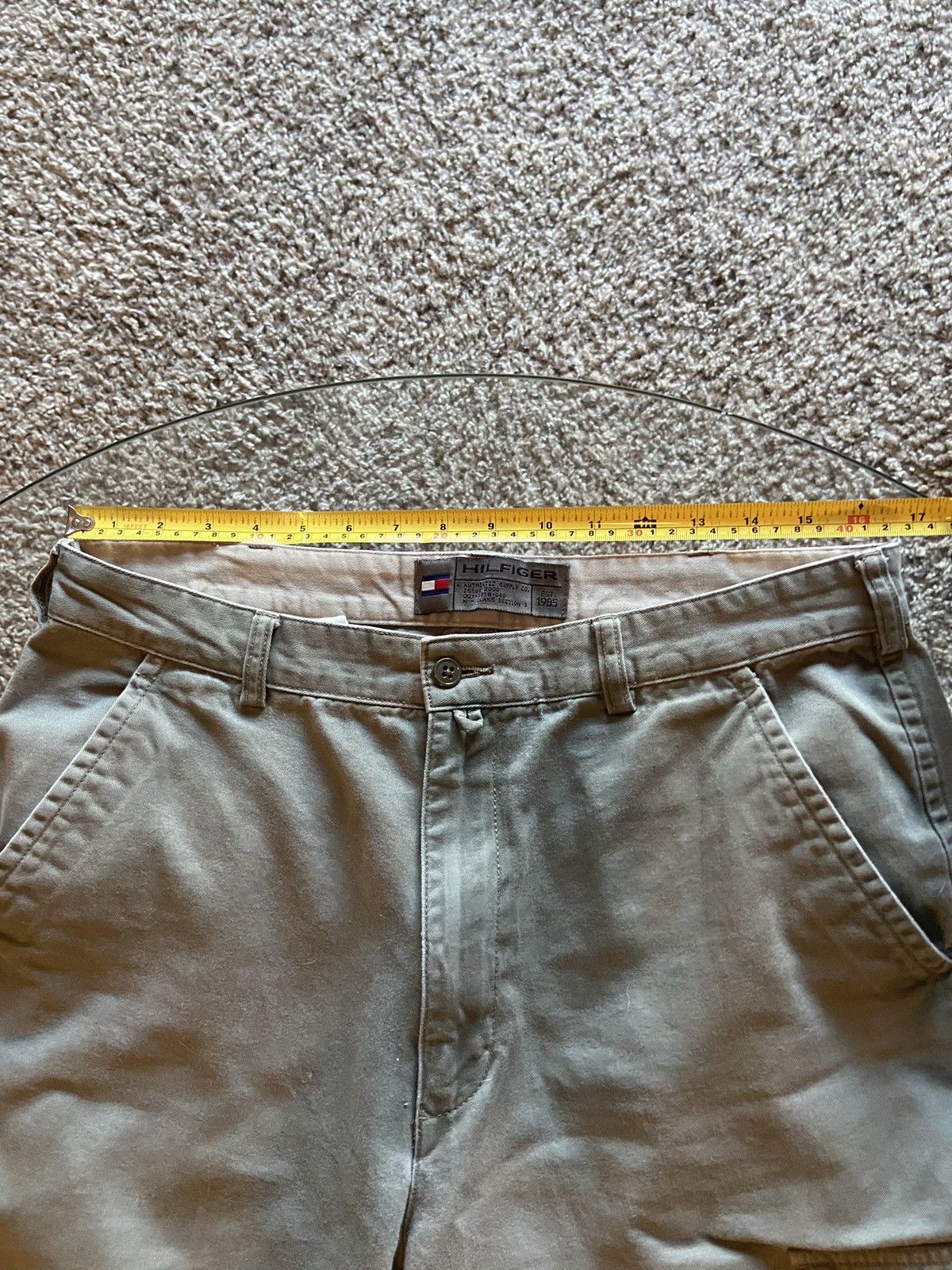 Tommy Hilfiger Vintage Men’s Tommy Hilfiger Baggy Cargo Pants Size US 33 - 4 Thumbnail