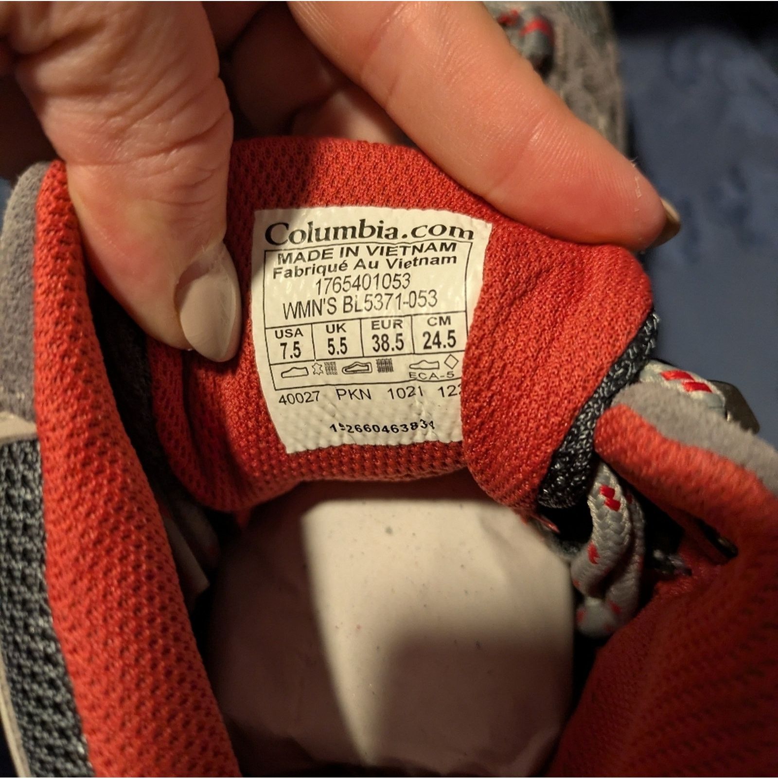 Columbia NWT Columbia Crestwood Mid Waterproof Hiking Boot size 7.5 Size US 7.5 / IT 37.5 - 7 Thumbnail