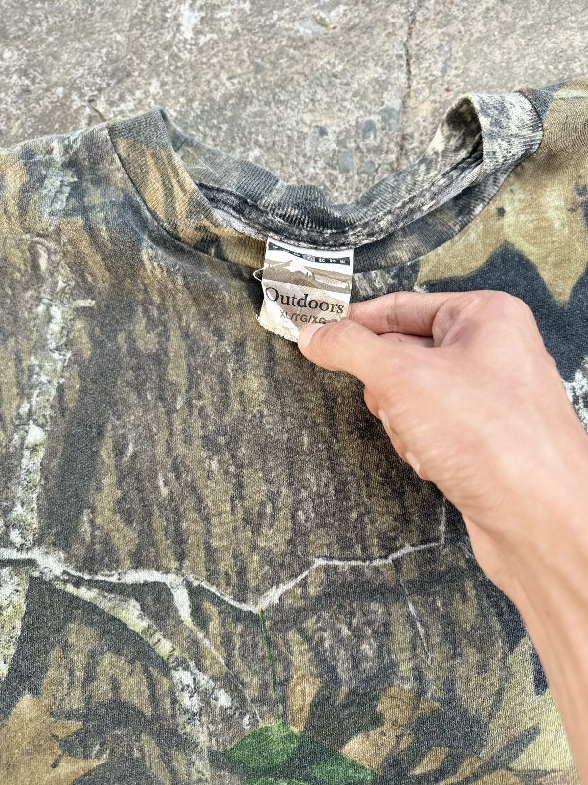 Realtree Crazy Vintage Y2K Carhartt Style Realtree Camo T-Shirts Size US XL / EU 56 / 4 - 4 Thumbnail