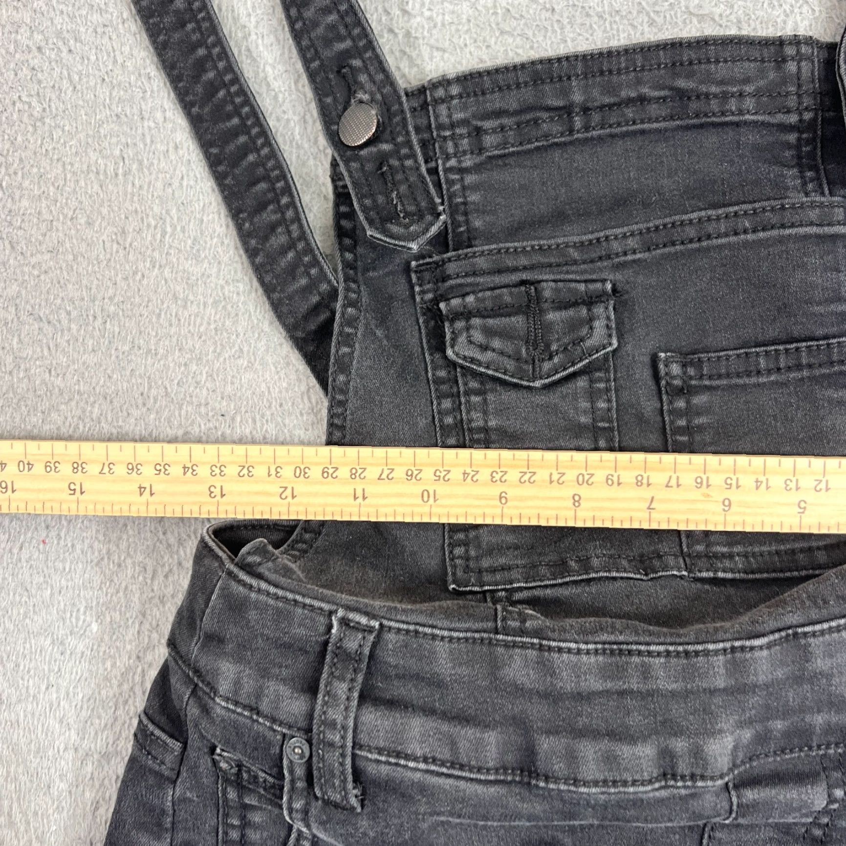 Free People Free People Black Denim Cropped Overalls Boho Distressed Size 25 Jeans Women Vintage No Size 42" / US 20 - 6 Thumbnail