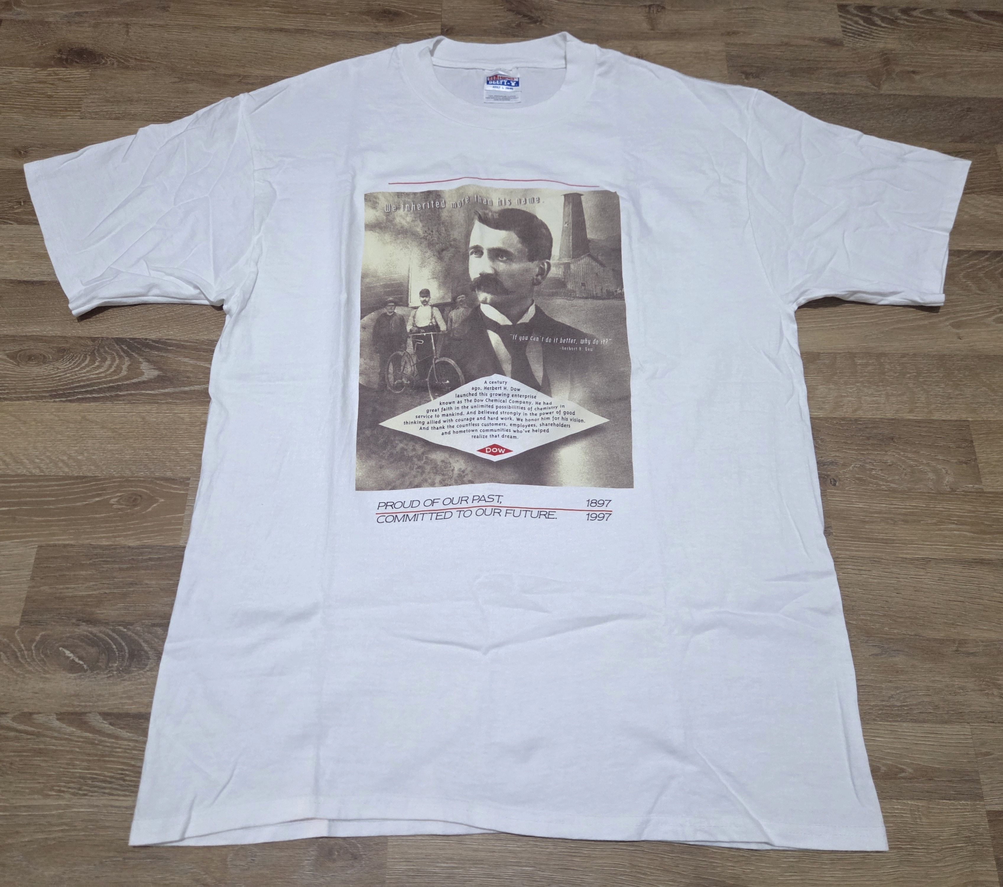Vintage True Vintage OG 90s Herbert Henry Dow Photo Print T Shirt Size US L / EU 52-54 / 3 - 1 Thumbnail