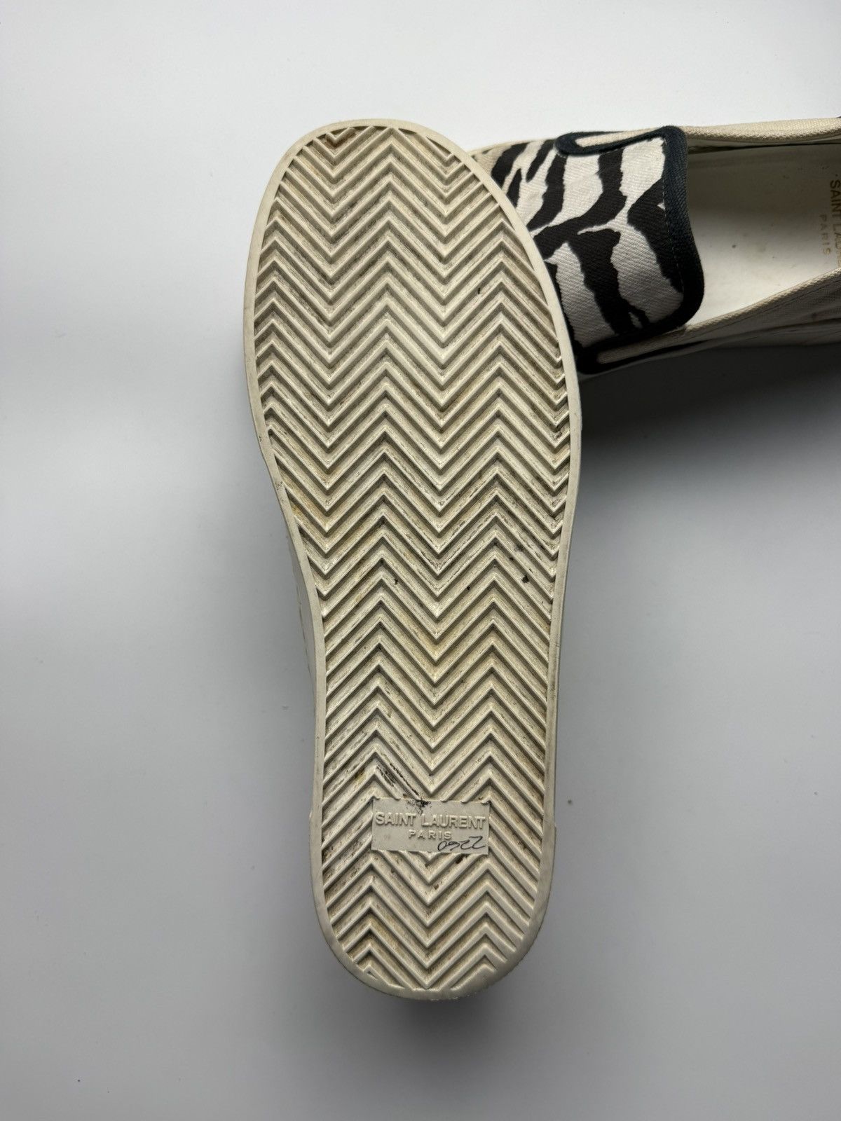 Saint Laurent Paris Saint Laurent Paris Zebra Slip On Size US 8 / EU 41 - 12 Thumbnail