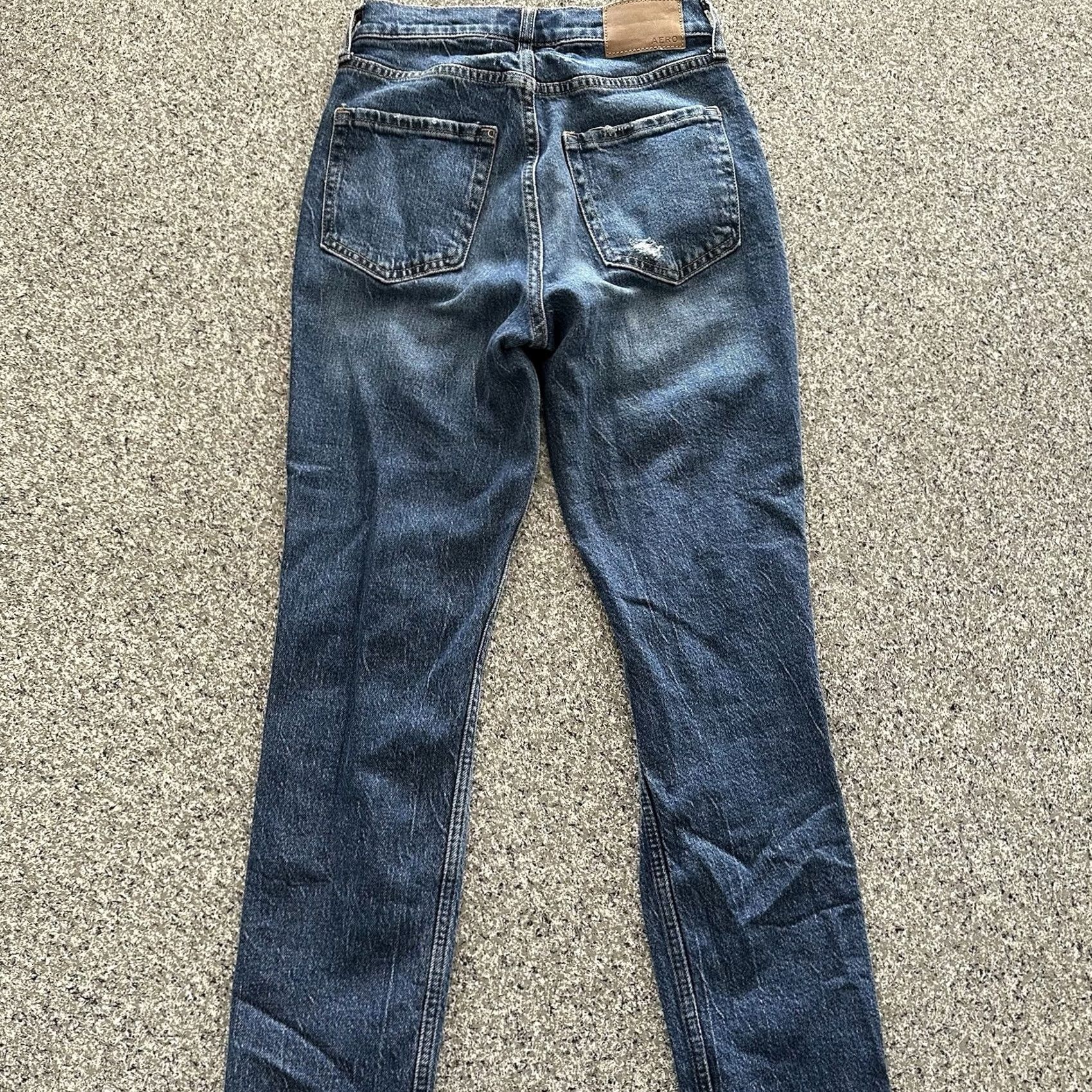 Vintage AeroPostale Jeans Women’s 000 23x25 High Rise Mom Distressed Denim Blue Regular 5-Pocket 90s Style Womens Size 40" / US 18 - 4 Thumbnail