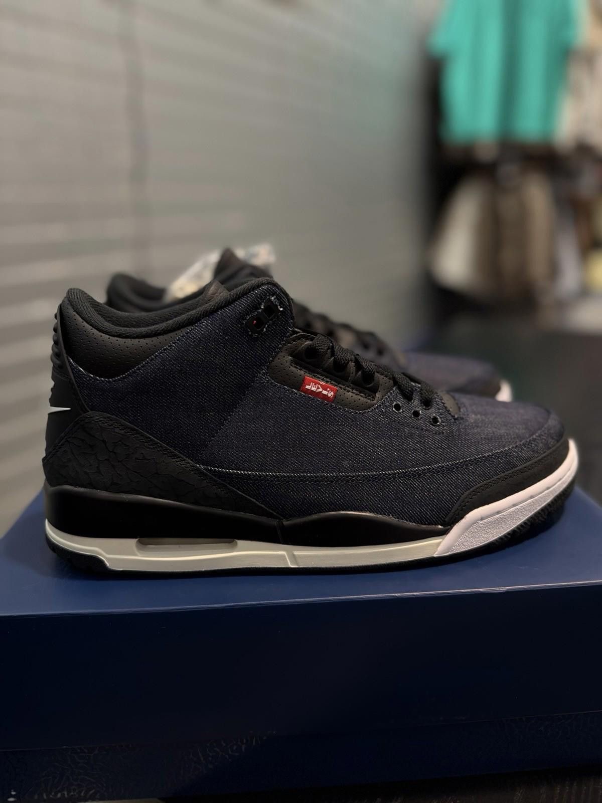 Jordan Brand Levi's x Air Jordan 3 Retro Men's Size (12) Indigo Denim Size US 12 / EU 45 - 8 Thumbnail