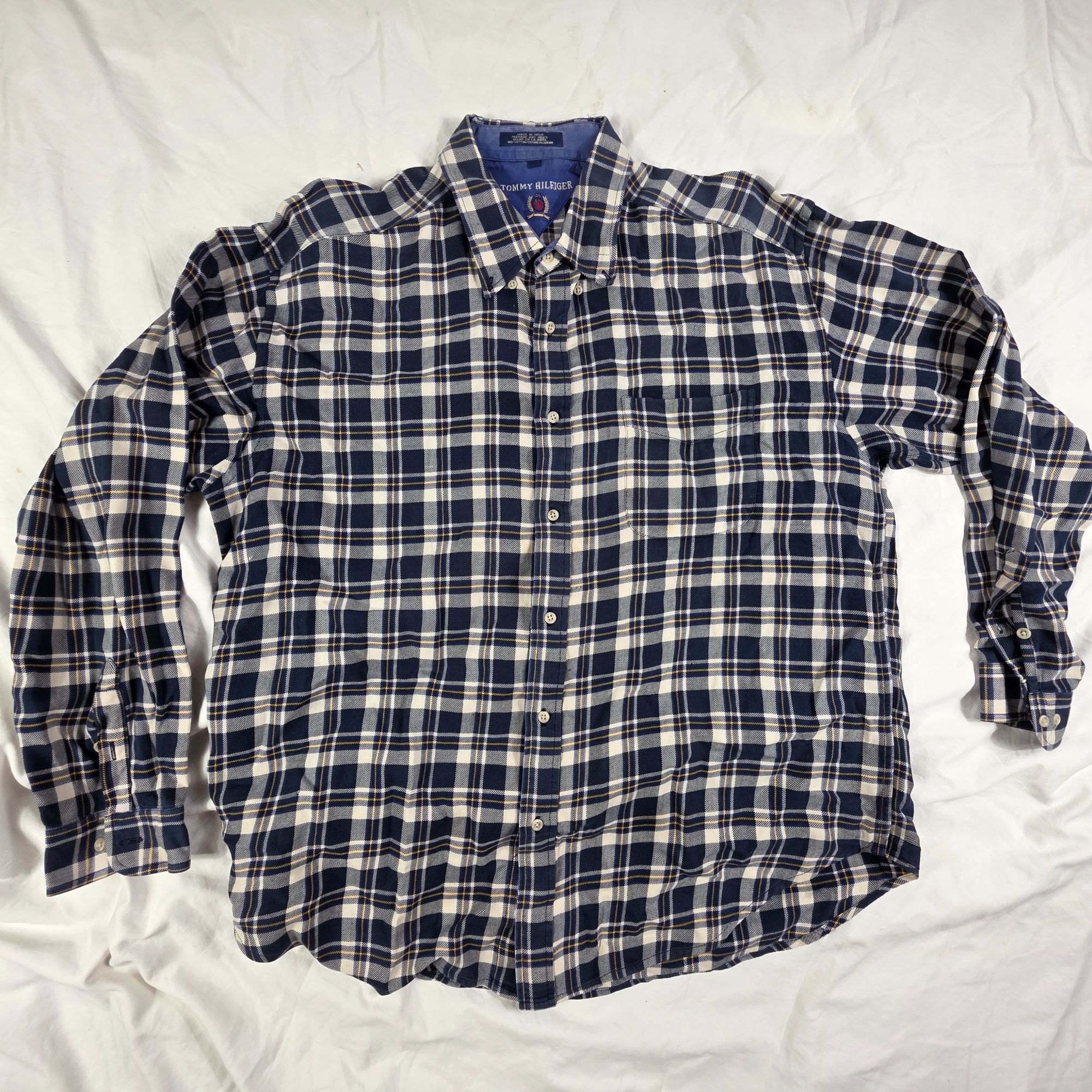 Tommy Hilfiger Tommy Hilfiger Mens Size XL Plaid Button Up Shirt Blue White Size US XL / EU 56 / 4 - 1 Thumbnail