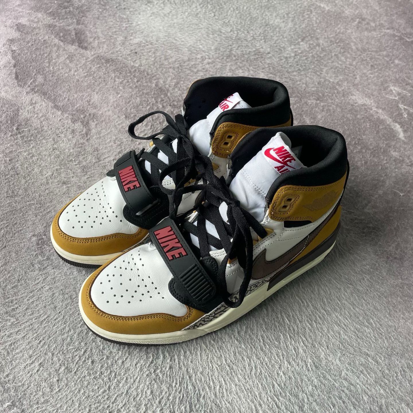 Nike Nike Lowtop Sneakers 40 Men Size US 7.5 / EU 40-41 - 1 Thumbnail