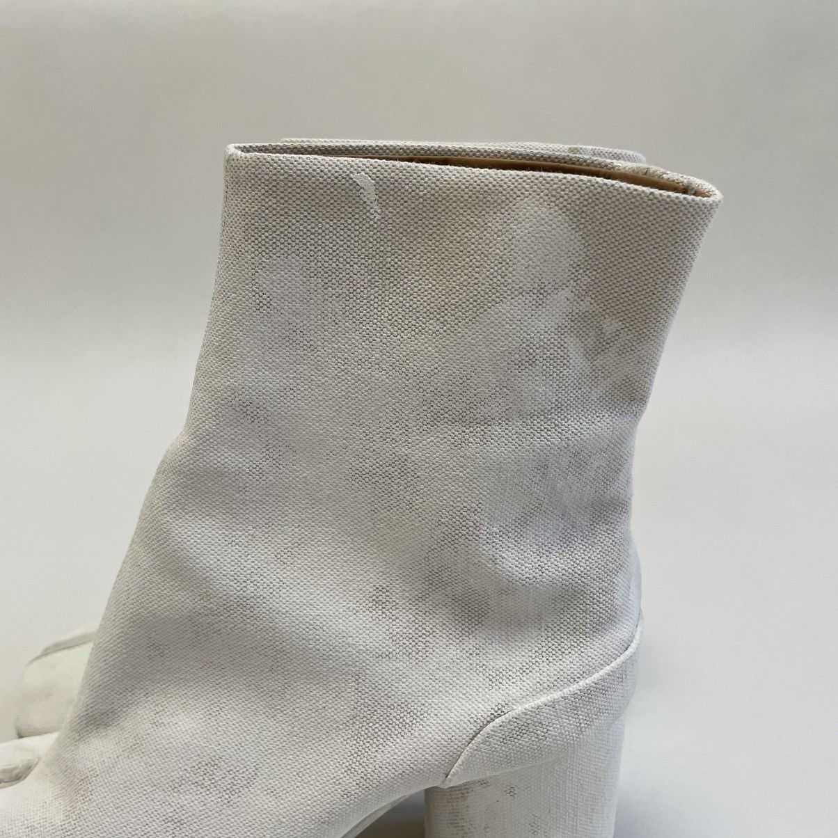 Maison Margiela White Painted Canvas Tabi Boots Size US 10 / IT 40 - 8 Thumbnail
