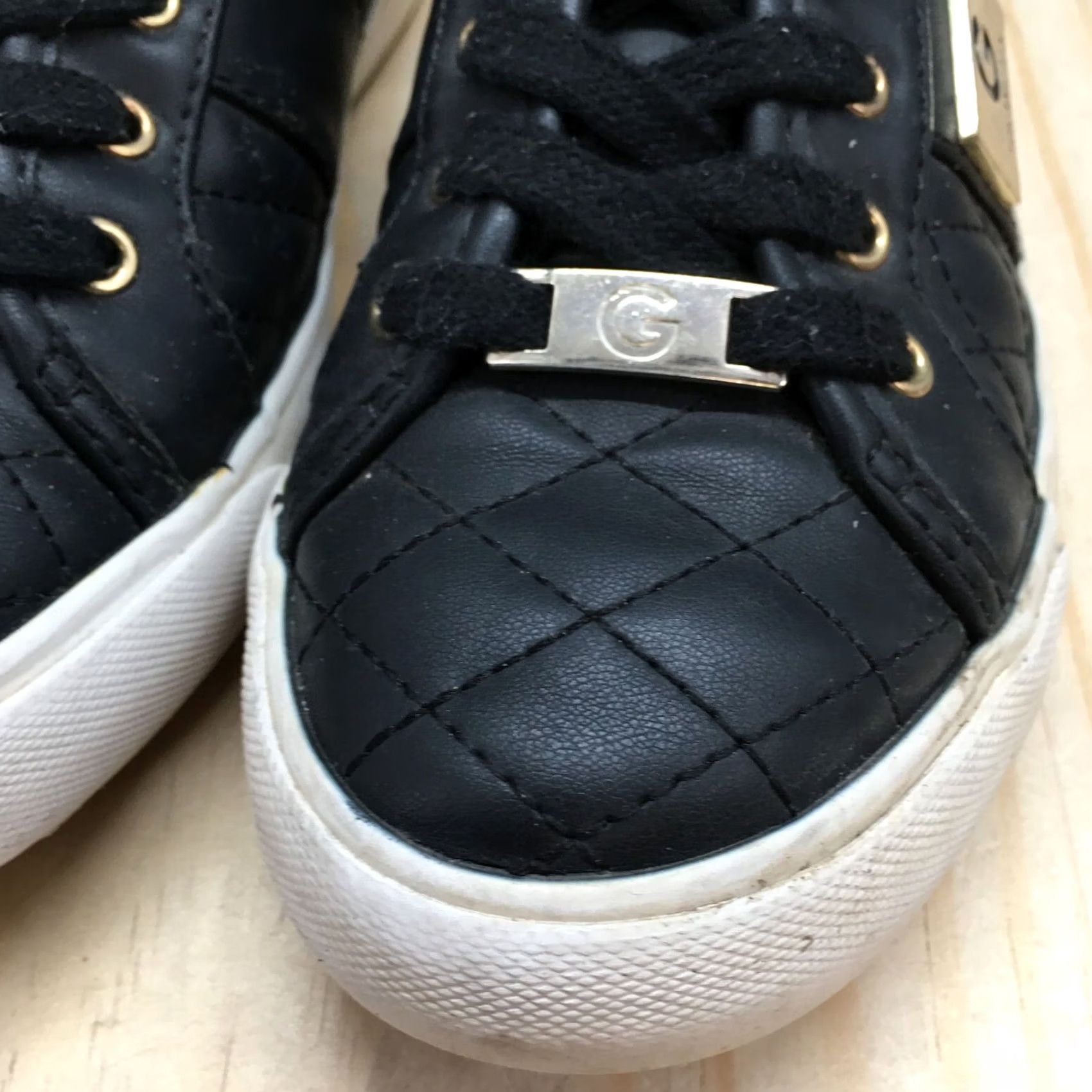 Guess G by GUESS Shoes Womens 6 M Backer 2 Quilted Low Top Sneakers Black Faux Leather Size M / US 6-8 / IT 42-44 - 6 Thumbnail