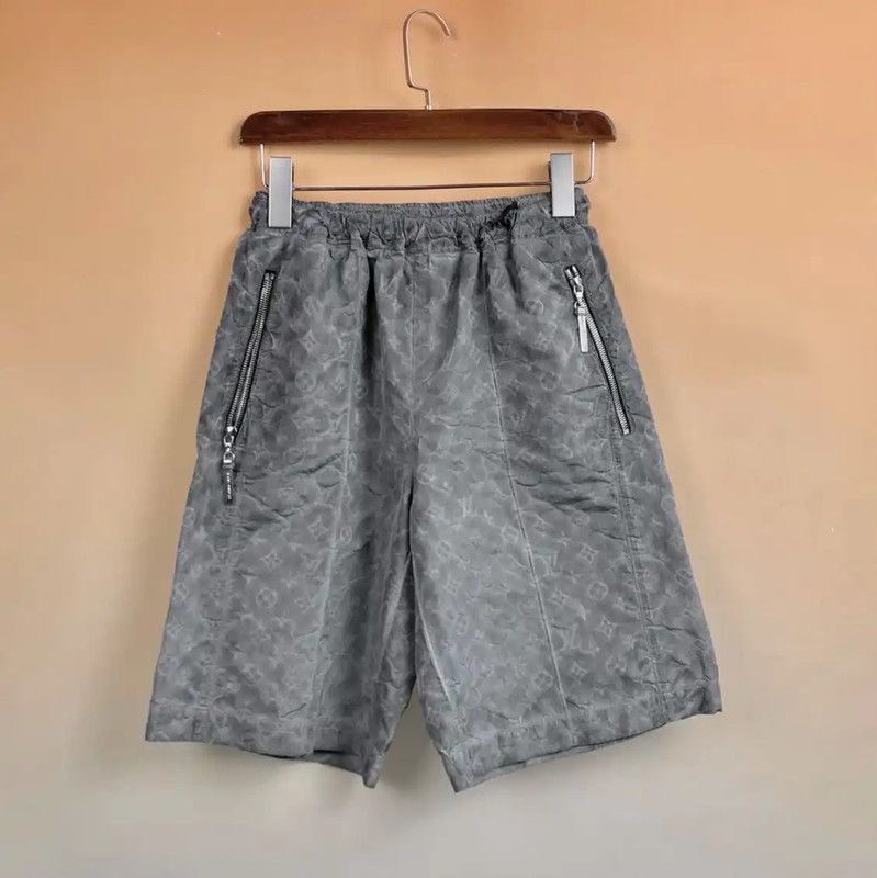 Louis Vuitton Louis Vuitton Gray Polyester Men's Shorts 0089 Size US 30 / EU 46 - 1 Thumbnail
