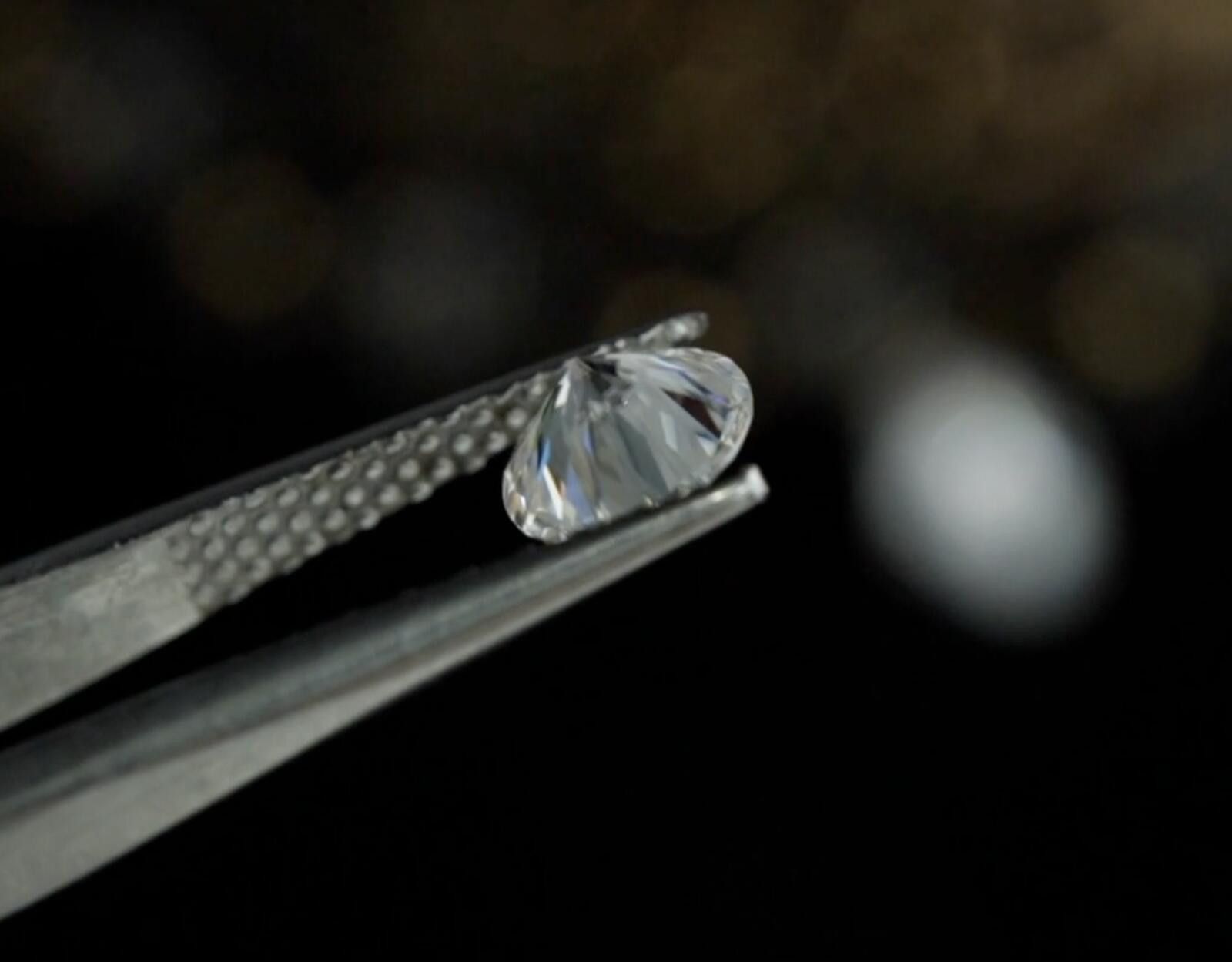 Other 1 Ct Moissanite Clear White D VVS Round Brilliant Cut Size ONE SIZE - 4 Thumbnail