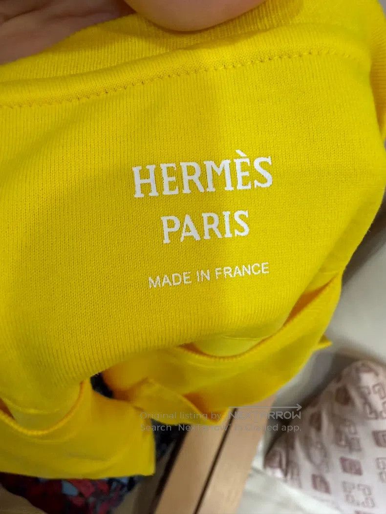 Hermes Hermes Yellow Single Pocket Short Sleeve Size XS / US 0-2 / IT 36-38 - 3 Thumbnail