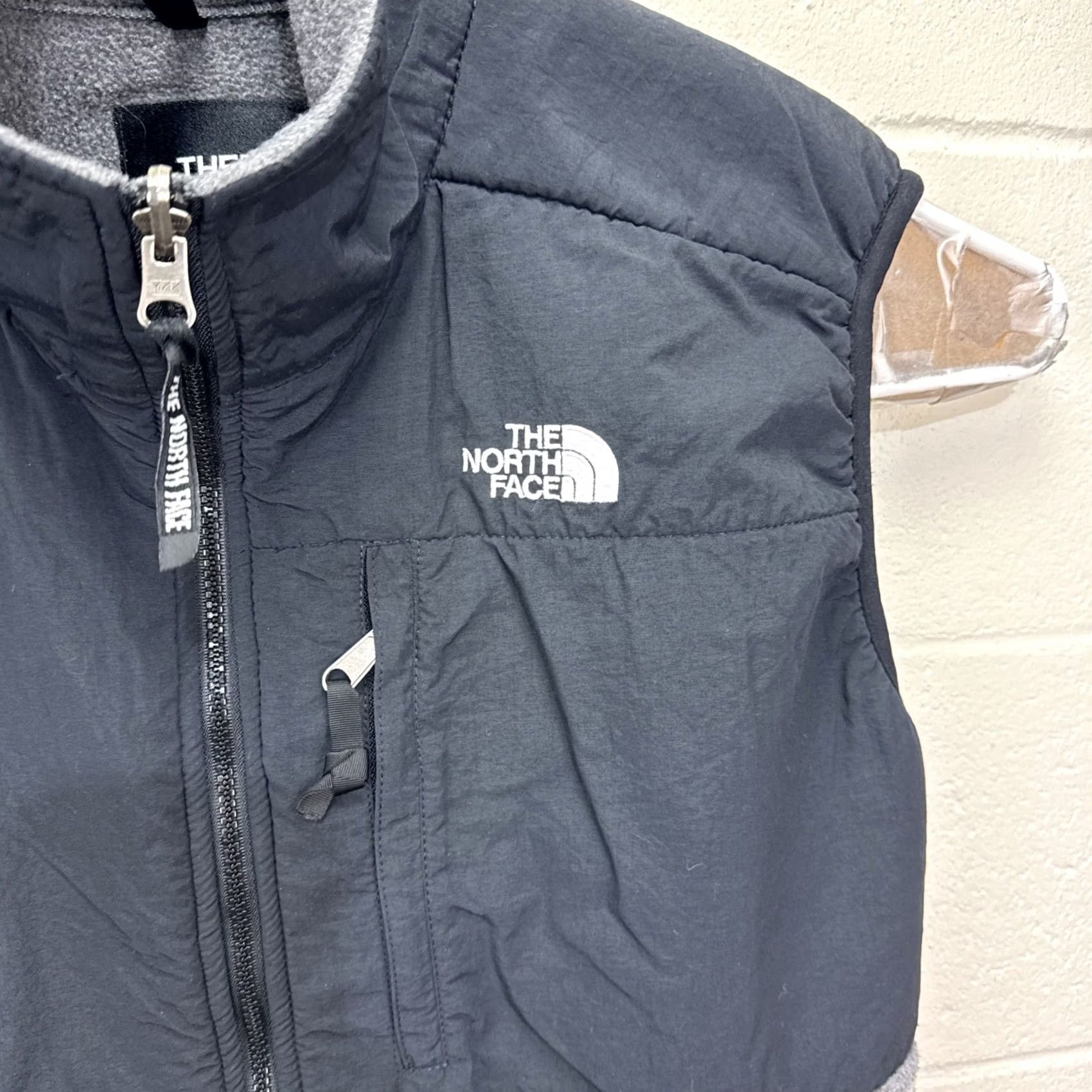 The North Face VINTAGE The North Face Womens Denali Vest Full Zip Fleece Black Gray Large USA Size L / US 10 / IT 46 - 6 Thumbnail