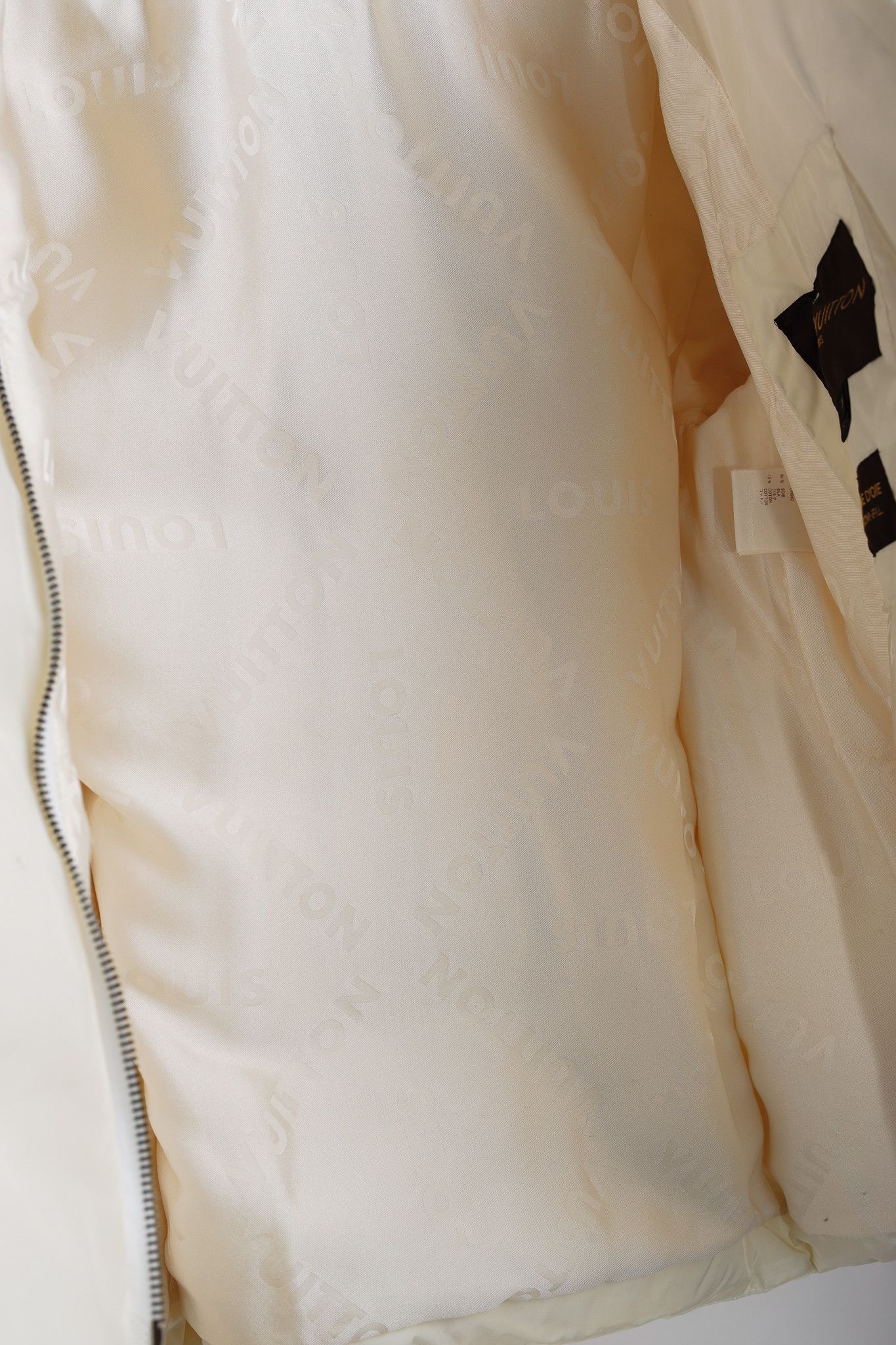 Louis Vuitton Louis Vuitton Cream Mink-Hood Belted Down Jacket Size S / US 4 / IT 40 - 16 Thumbnail