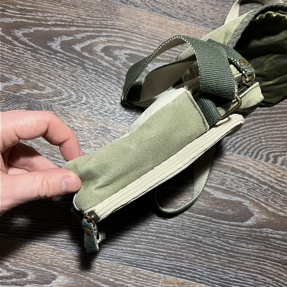 Kickers Y2K Vintage KICKERS Messenger Shoulder Bag Beige Khaki Size ONE SIZE - 7 Thumbnail