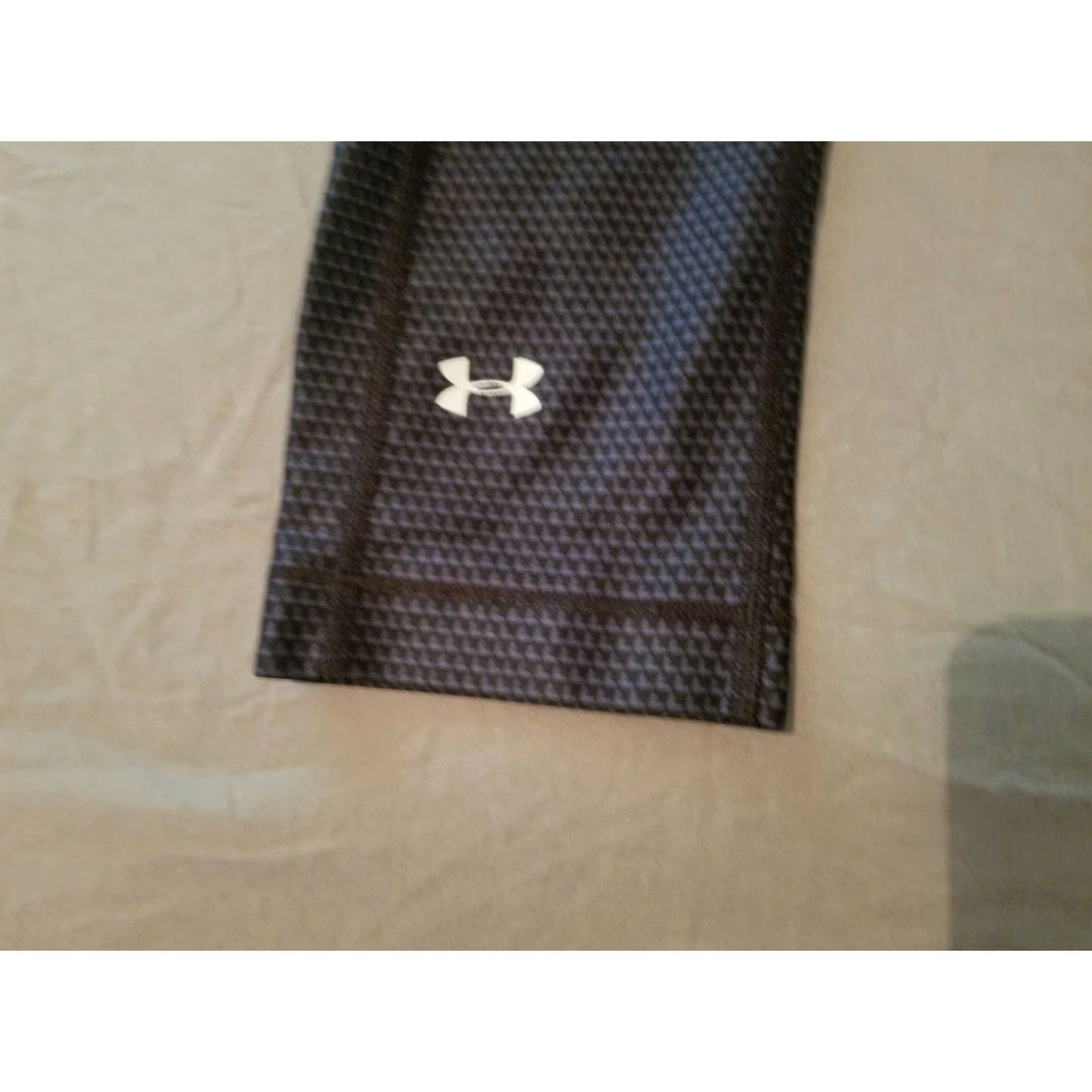 Under Armour Under Armour Womens Pants Capri XS Black Athletic Gym Workout Activewear Ladies Shorts? Size 26" / US 2 / IT 38 - 4 Thumbnail