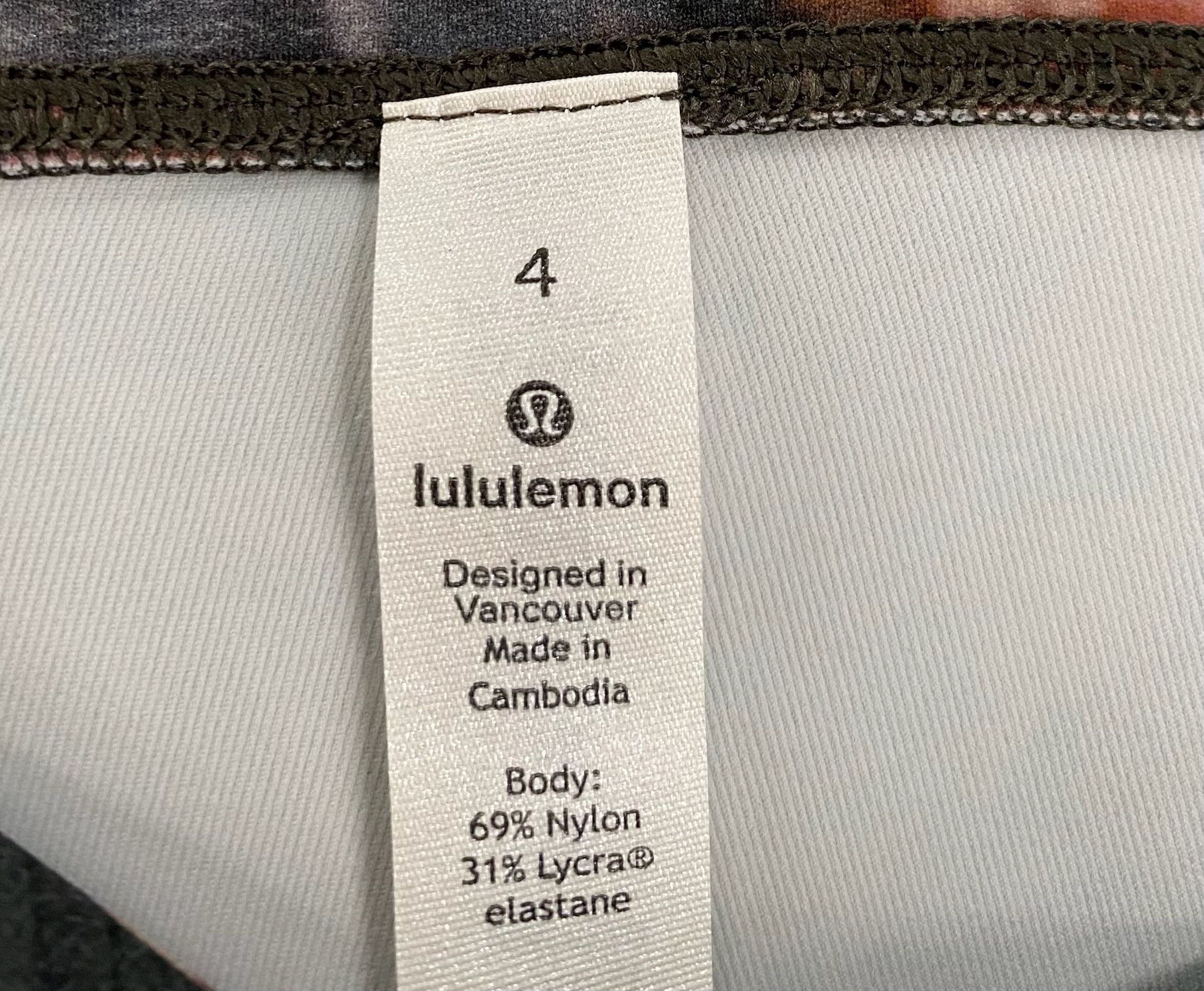 Lululemon Lululemon Speed Up Frosted Rose Floral Cropped Legging 4 Size 26" / US 2 / IT 38 - 3 Thumbnail